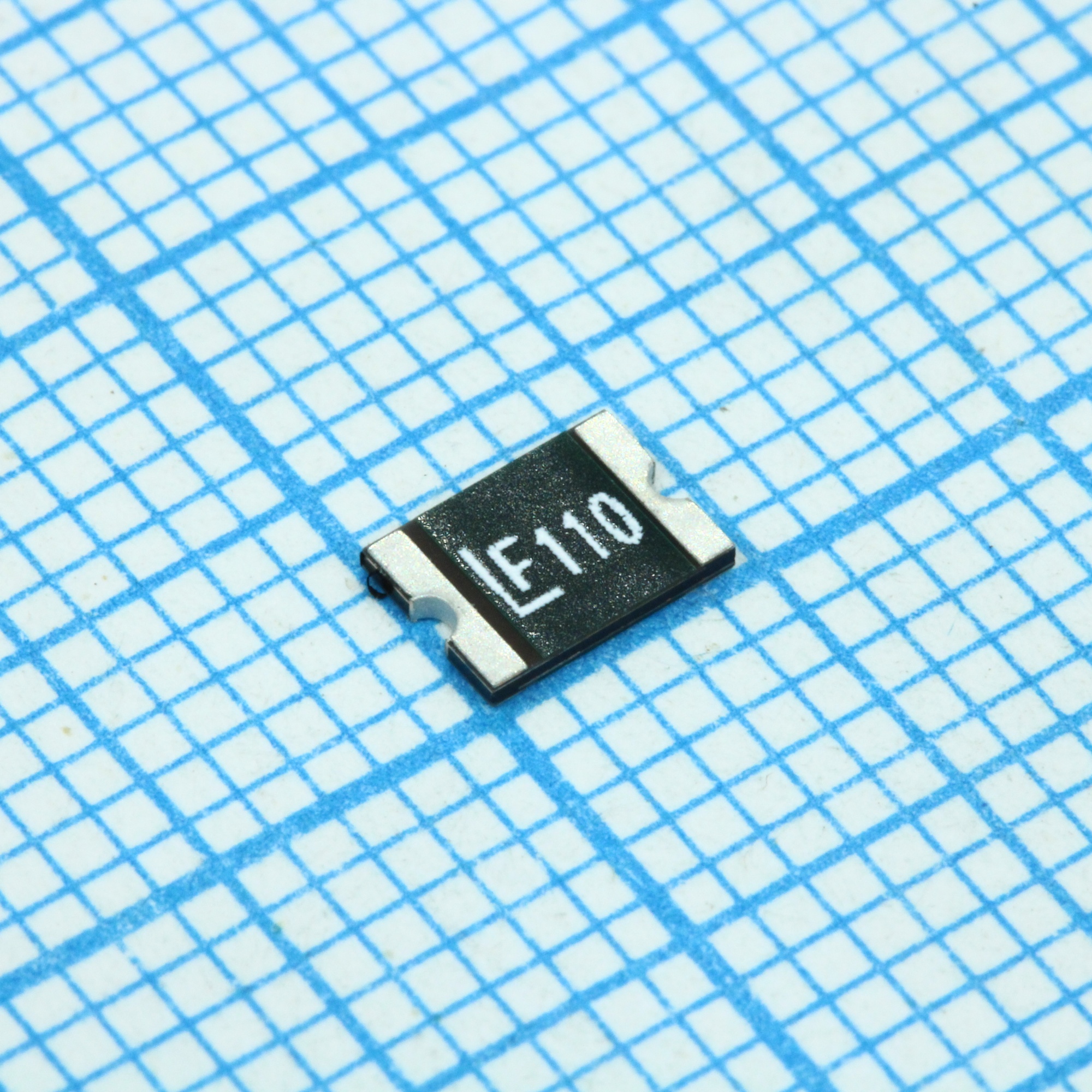 1812L110PR - Самовосстанавливающийся предохранитель PTC 6В 1.1А для поверхностного монтажа 1812 серия POLYFUSE®