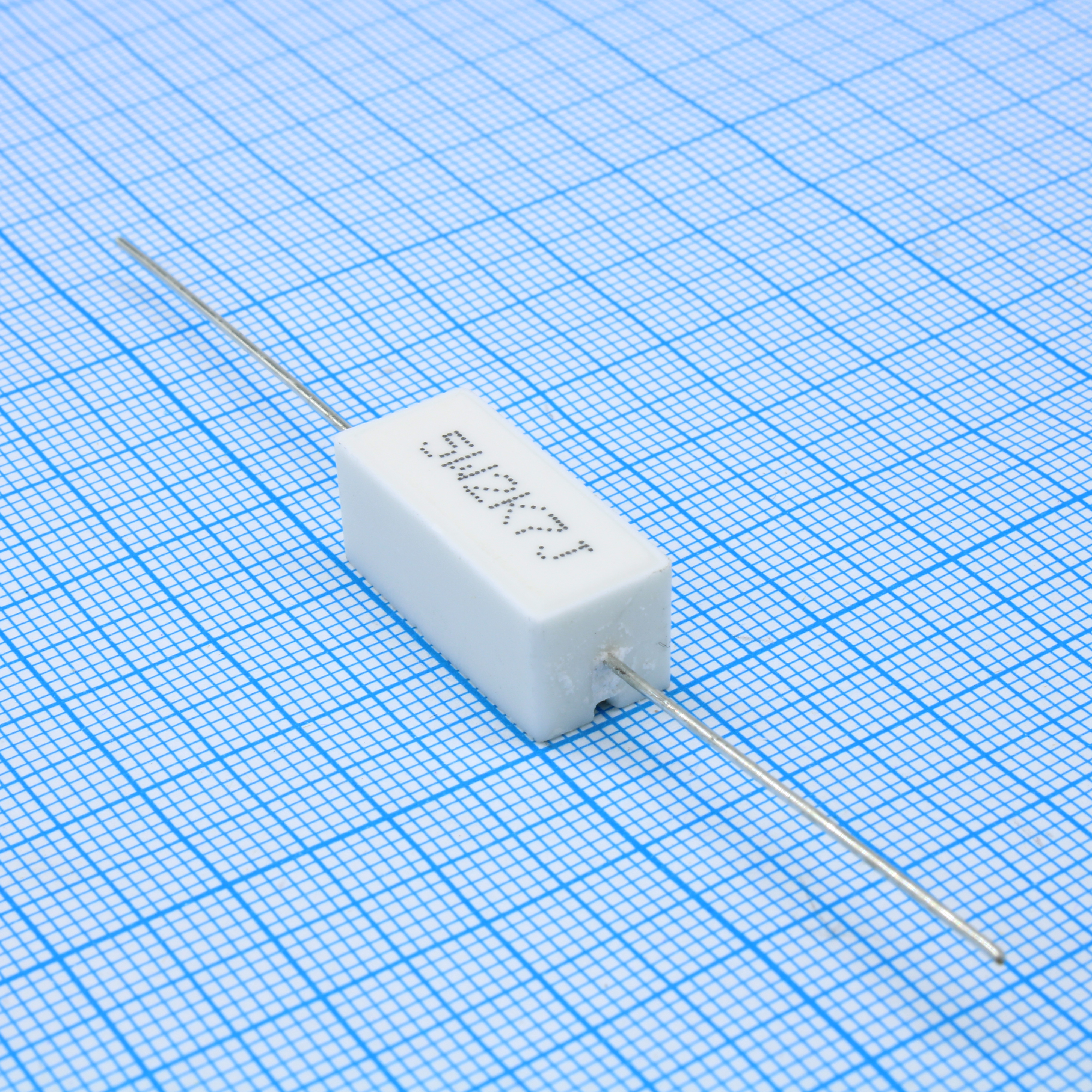 SQP5002K7JBP - Резистор керамический цементный аксиальный (SQP) 5Вт 2.7кОм ±5%