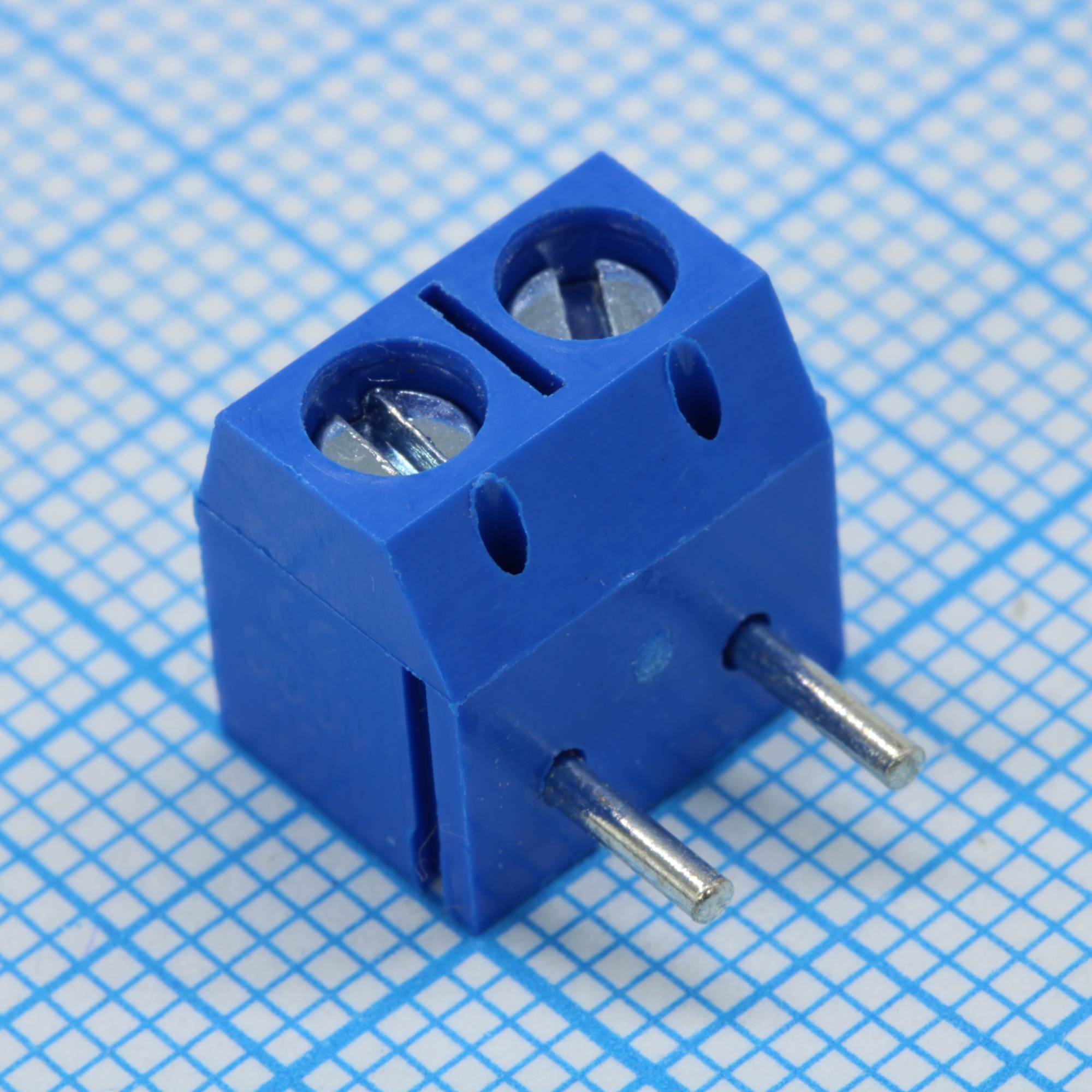 GT301R-5.0-02P-12-00 - Винтовой клеммный блок с защитой провода, 2 контакта. Серия GT301R-5.0