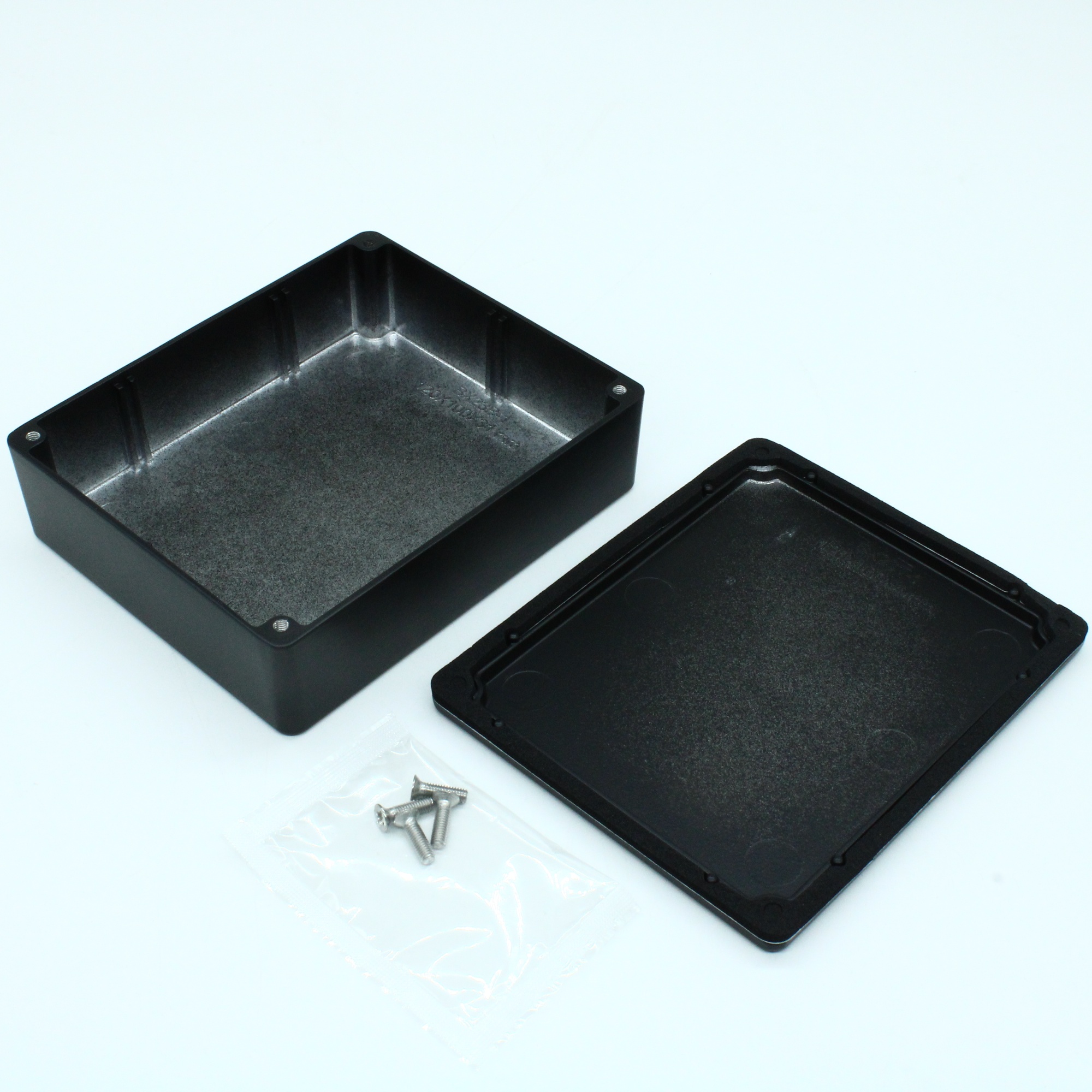 BS23BK - Герметичный алюминиевый корпус с прокладкой, IP66, черный