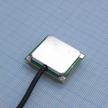 BY-GPS-GLONASS-02 - Антенна GPS/GLONASS, emb, active, ceramic on PCB, open end-0.1m, 28dB, 2.7-5.5V, 8.2x27x27mm