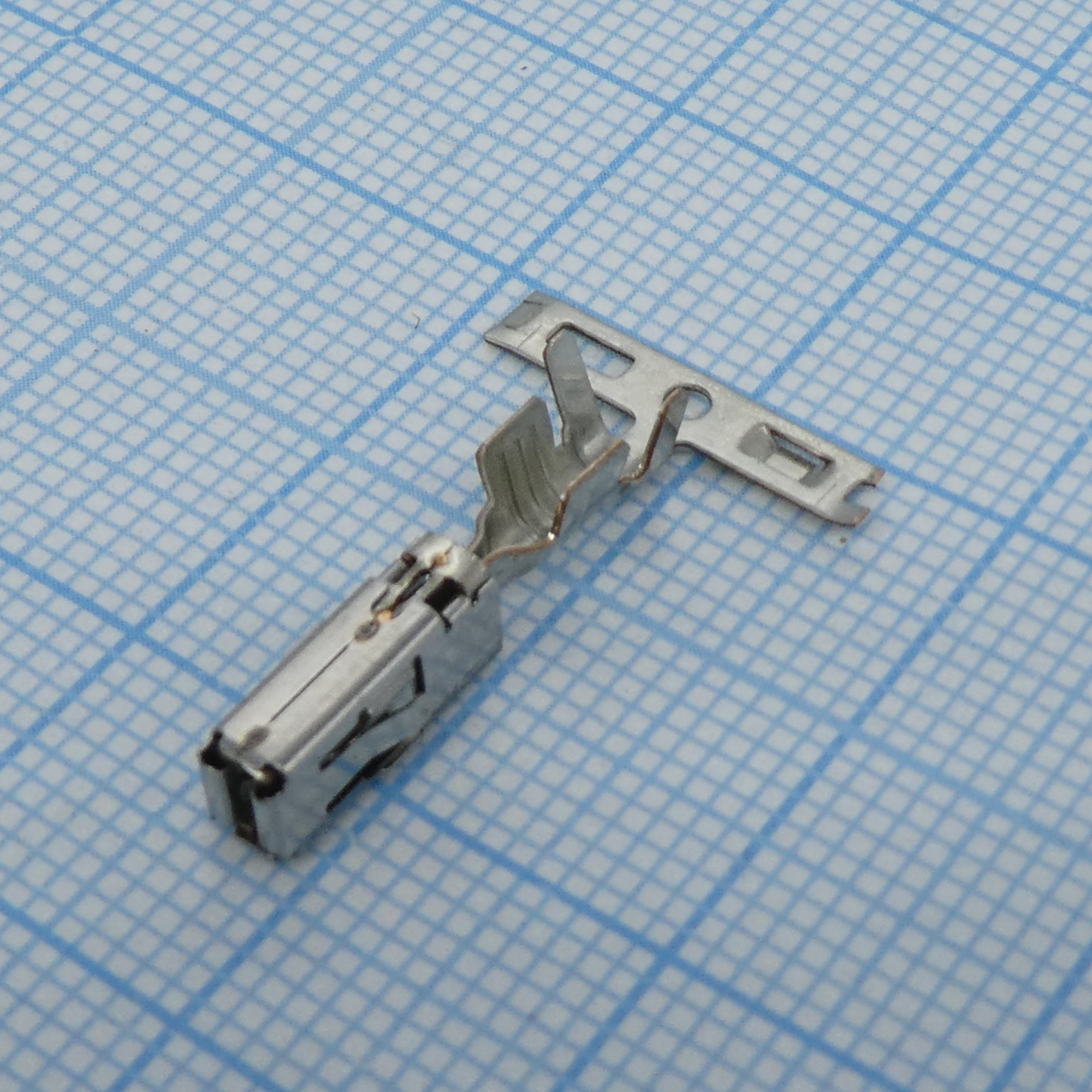 1241390-1 - Контакт, Гнездо, Обжим, 17-13 AWG,