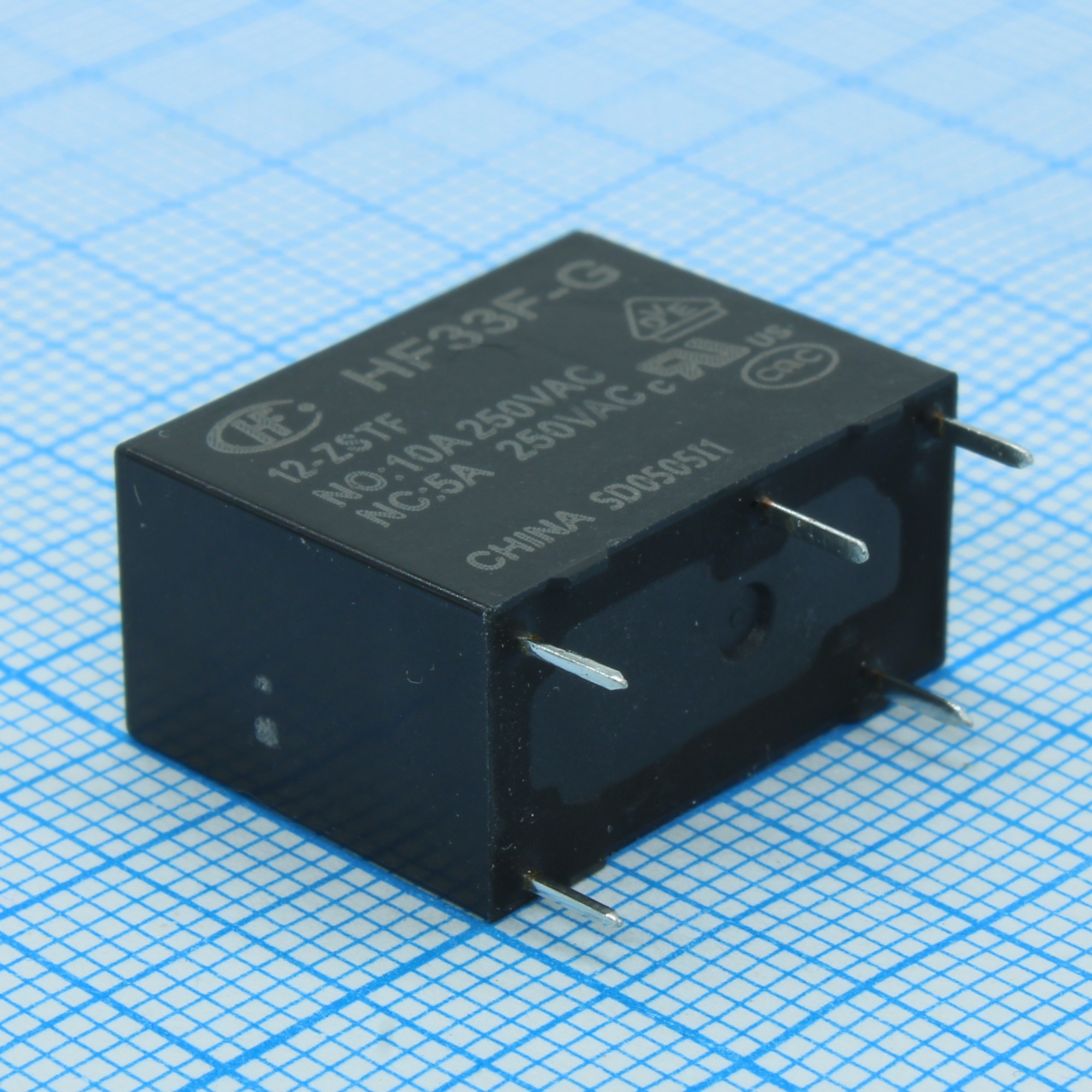 HF33F-G/024-ZTF - Универсальное реле, серия G5Q, силовое, без защелки, SPDT, 24В DC, 10А