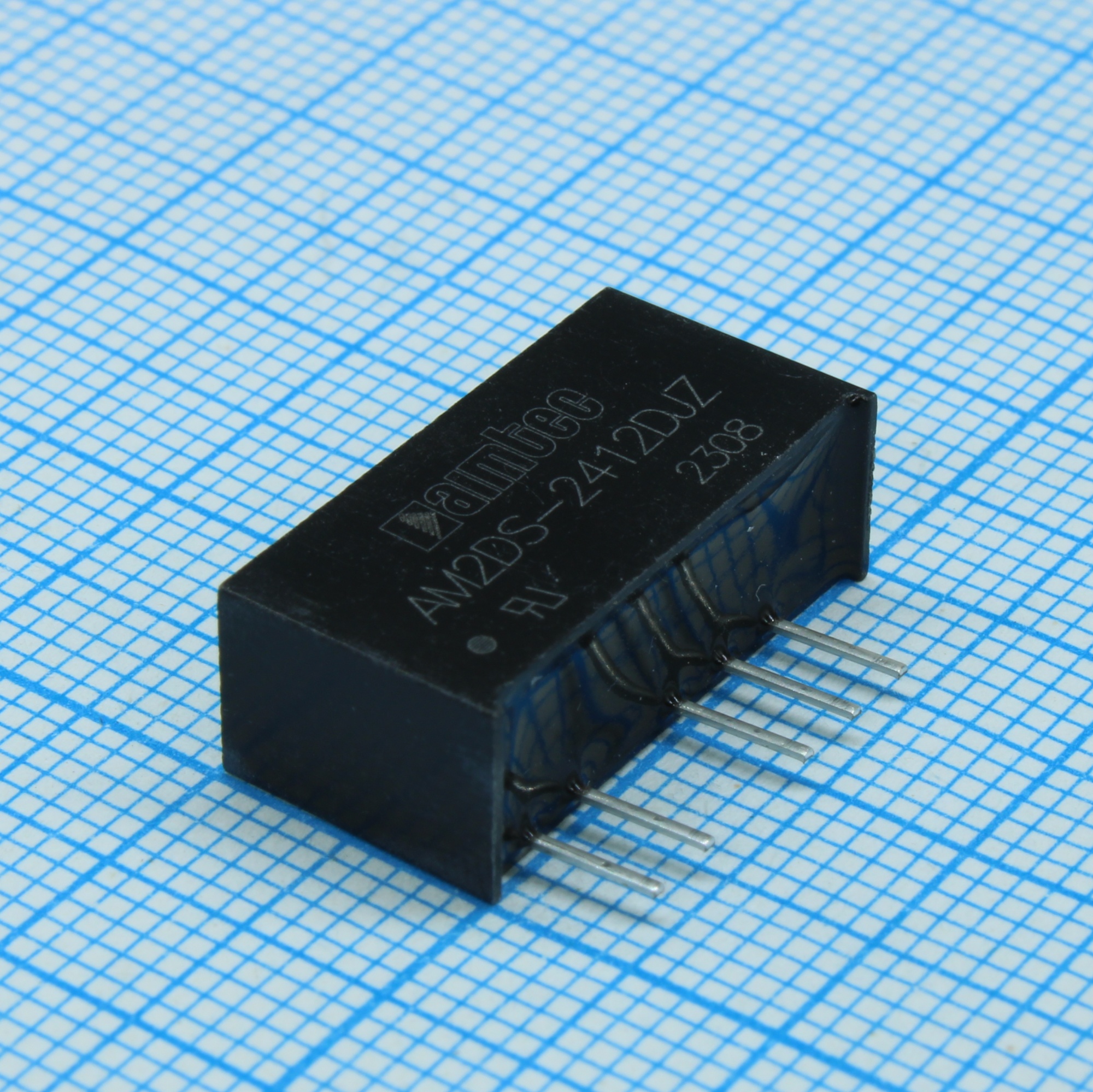 AM2DS-0509DJZ - DC/DC, 2Вт, вход 4.5…5.5В, выход ±9В/±0.011…0.111А, изоляция 1000В DC, КПД 85%, максимальная емкостная нагрузка не более ±470мкФ, SIP7, 19.65x7.05x10.16мм, -40…105°C, пластик