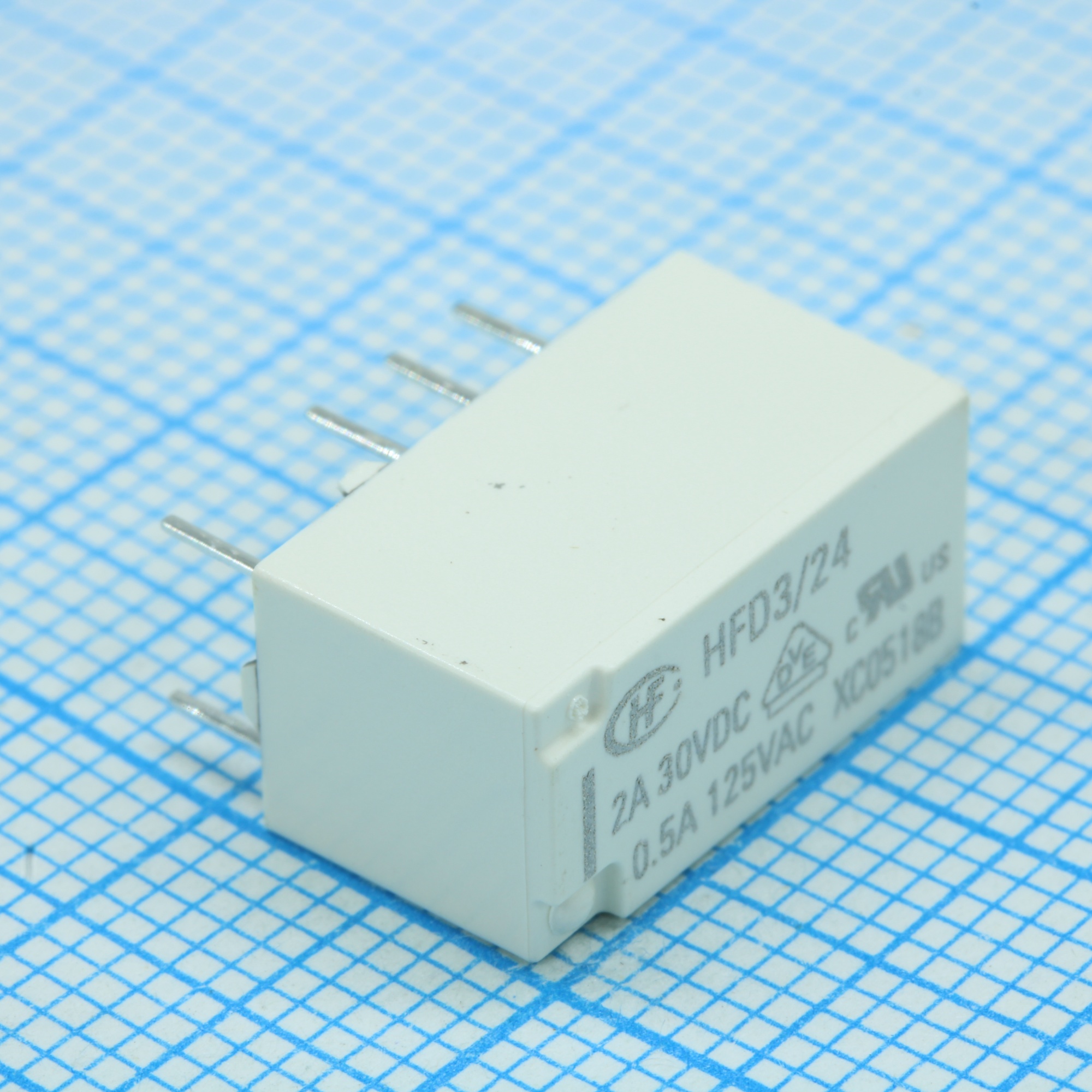 HFD3/24 - Реле сверхминиатюрное 2А 2 группы на переключение катушка 24В