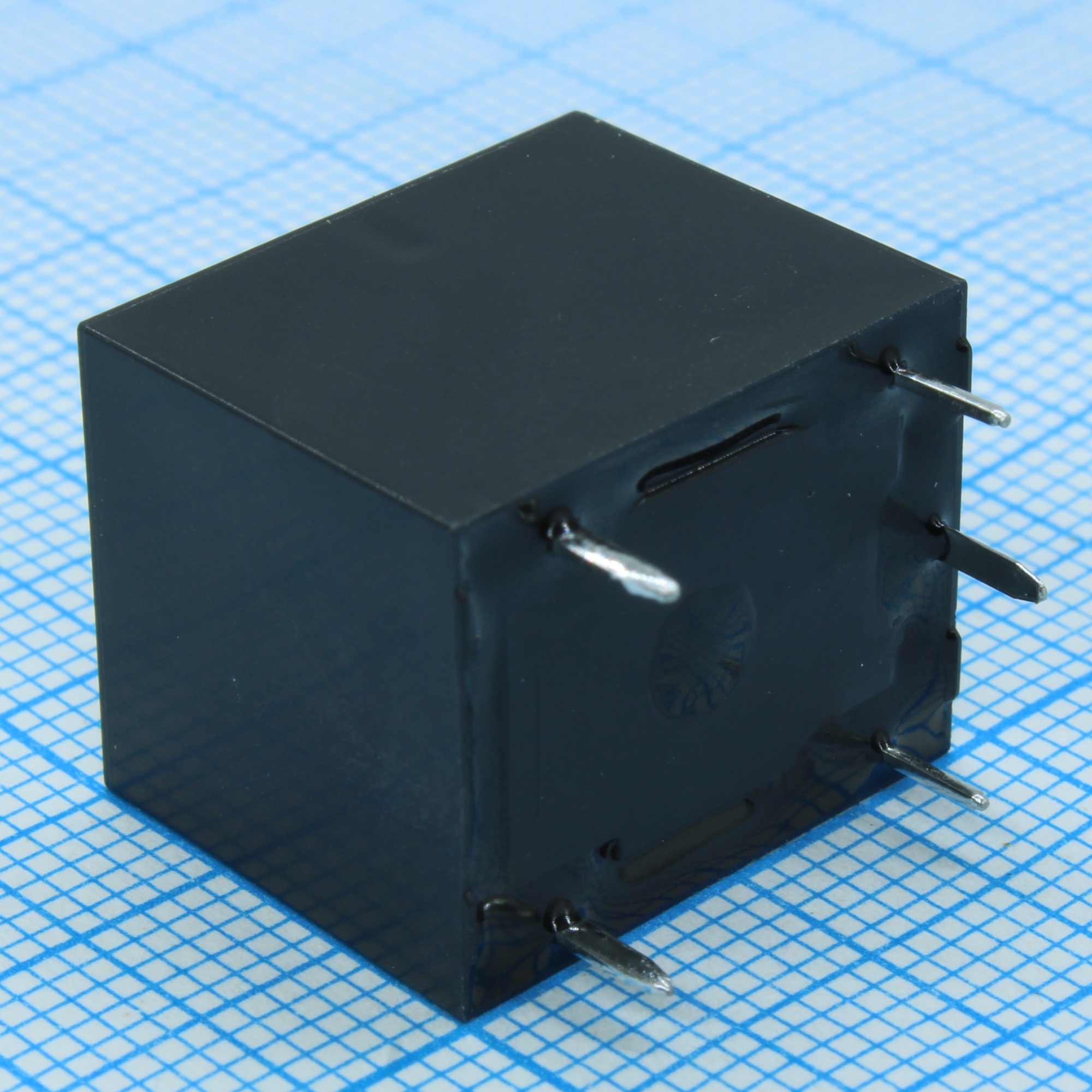 HF3FF/024-1ZSTF - Сверхминиатюрное силовое реле 10А одна контактная группа-два направления катушка 24В 0.36Вт