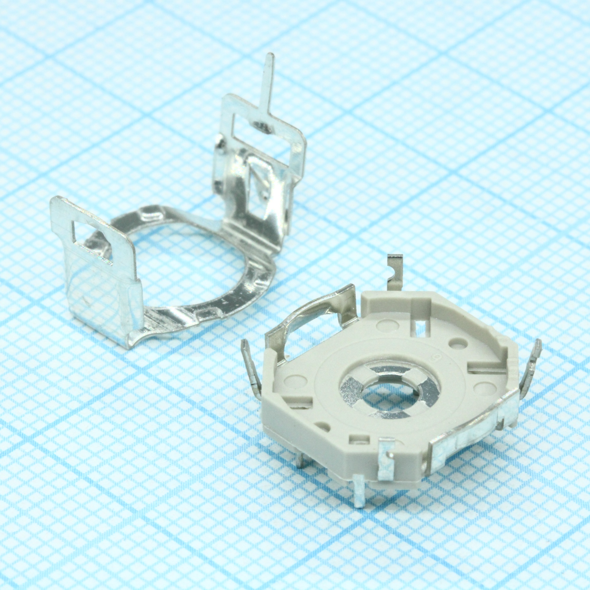 B65545B0009X - Комплект для монтажа на печатную плату для сердечника P14x8, 4 точки пайки (основание+скоба)