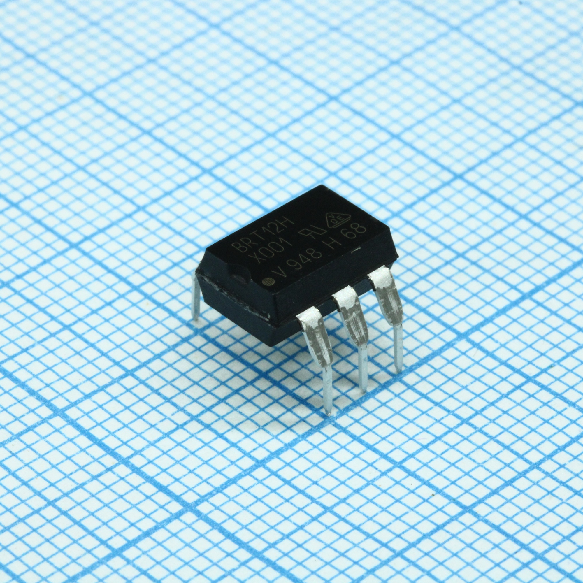 BRT12H-X016 - Оптопара тиристорный выход переменного тока одноканальная 600В изоляция 6-Pin PDIP