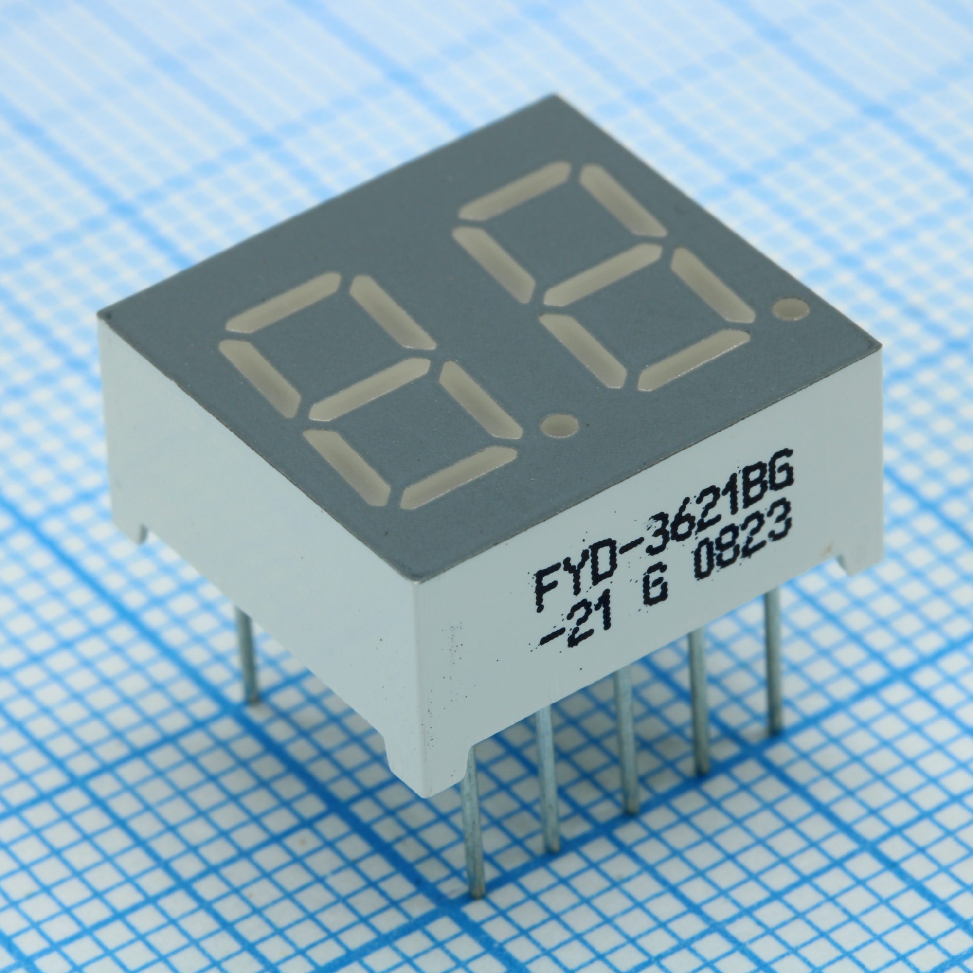 FYD-3621BG-21 - 2-х разрядный индикатор 9.2мм OA зелёный 14-18мКд 570нм