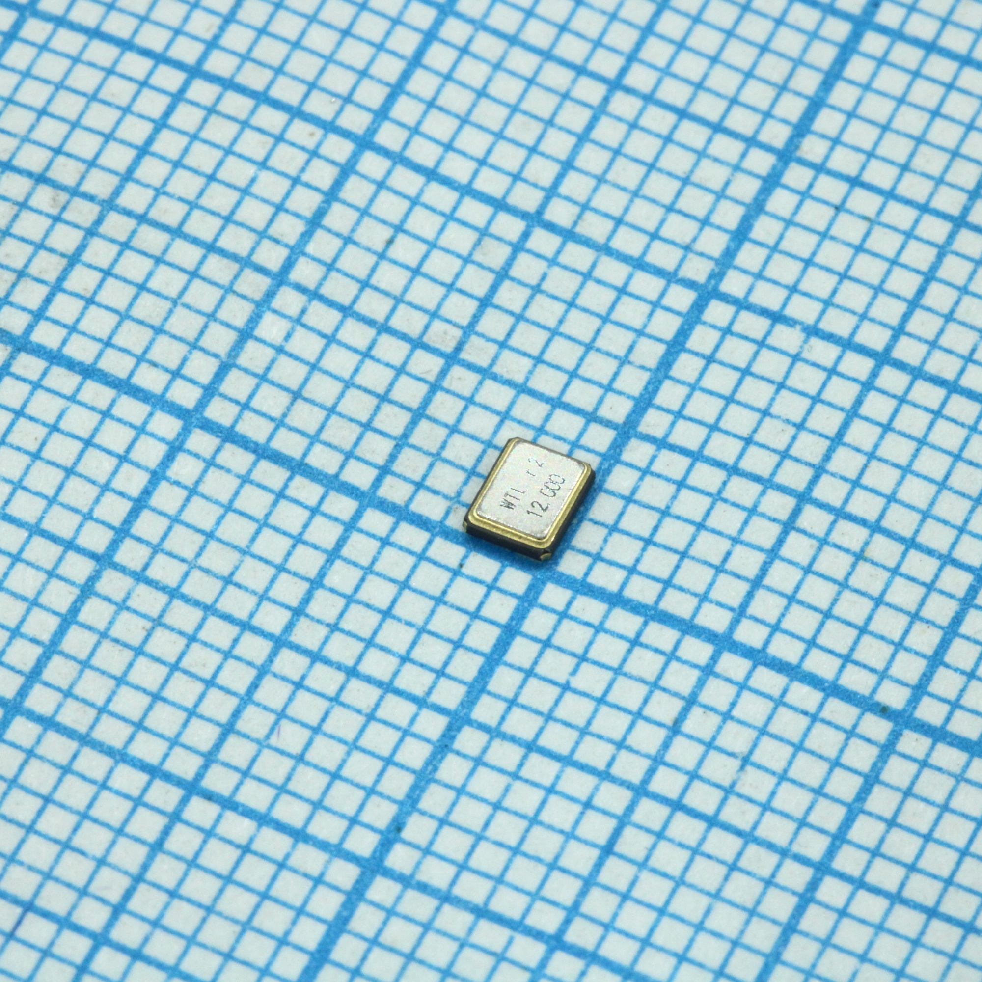 WTL3M85266FO - Резонатор кварцевый 12МГц;ppm25°C: 30ppm; Монтаж: SMD; CШунт: 5пФ; CНагр: 12пФ;