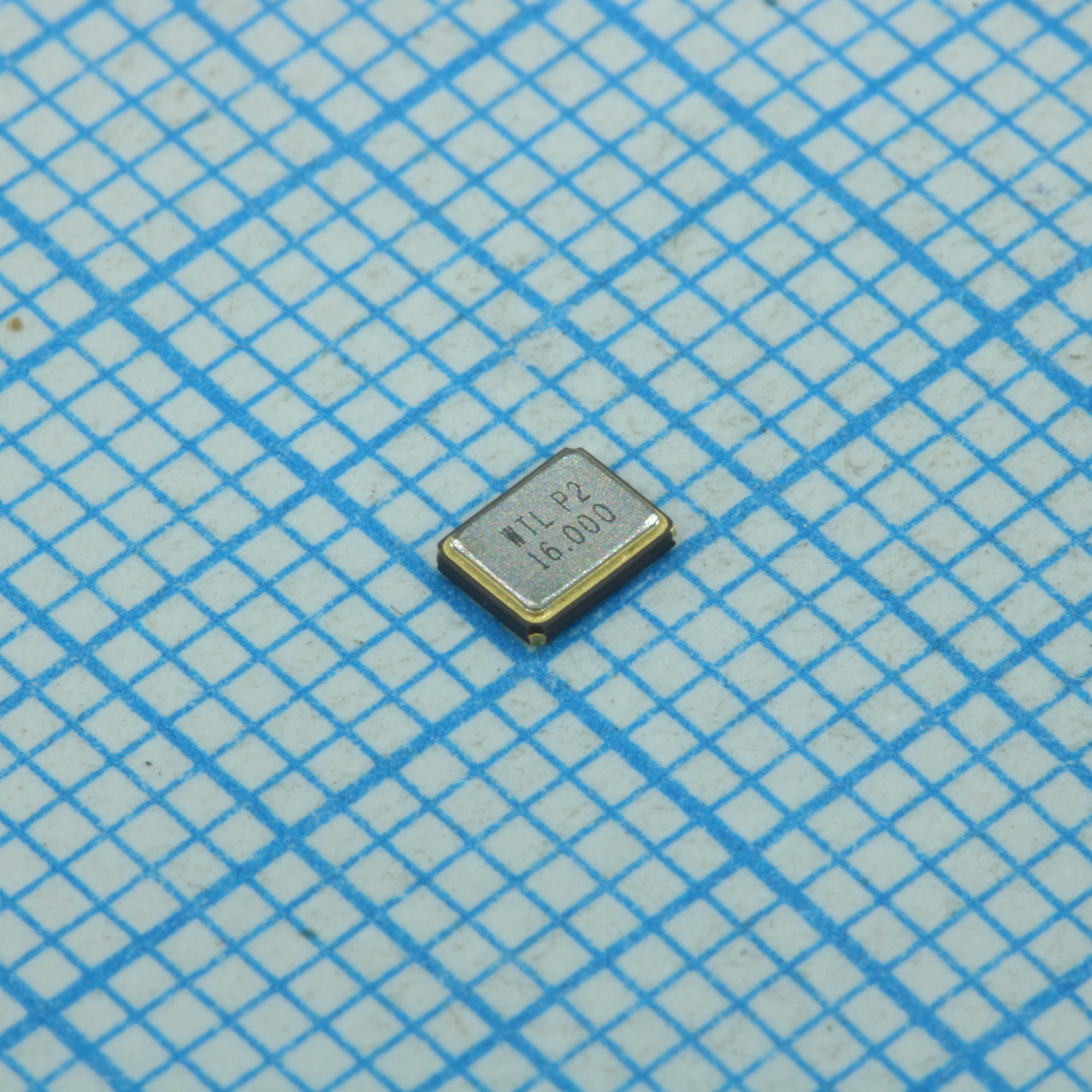 WTL3M85394FO - Резонатор кварцевый: 16МГц, 30ppm, Cшунт = 5пФ, Cнагр = 12пФ