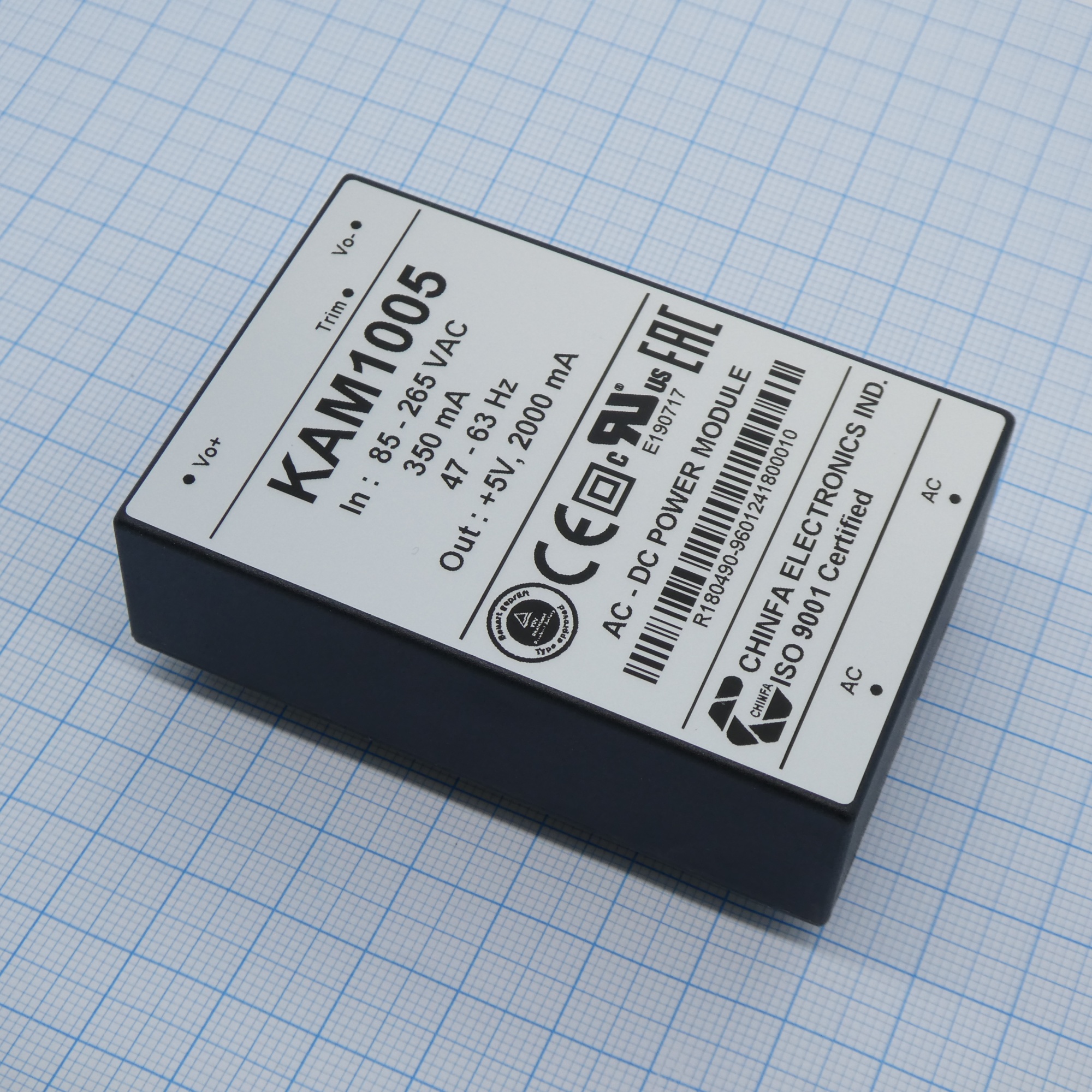 KAM1005 - AC-DC, 10Вт, выход 5В/1.5A, рег. вых=±10%Uном, вход 85…265V AC, 47…63Гц / 120...370V DC,  изоляция 3000V AC, в кожухе 76х51х23мм, -20…+50°С