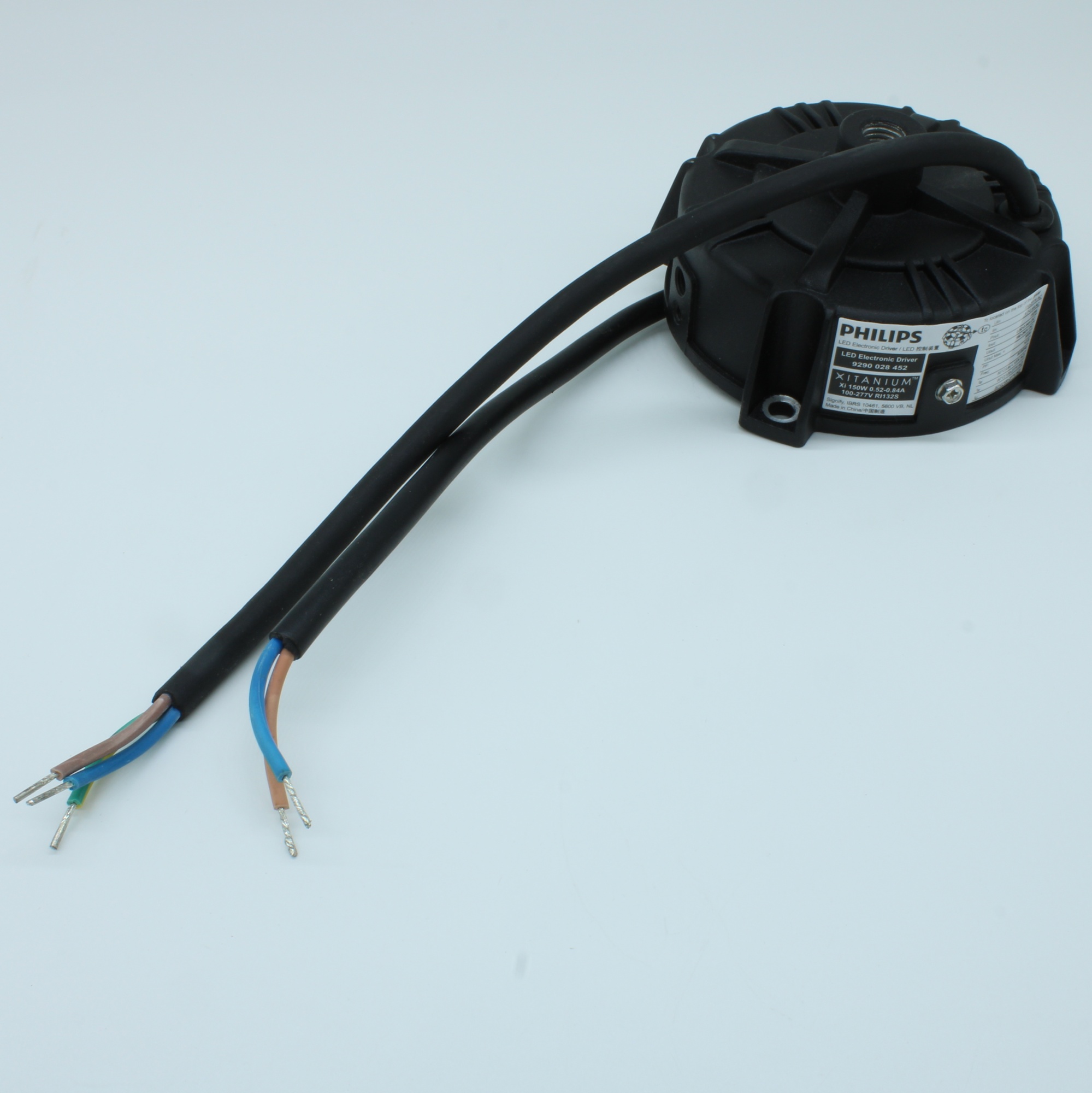 XI 150W 0.52-0.84A 100-277V RI132S - AC-DC, 150Вт, неизолированный, стаб. по току, IP65, вход 85…305В AC, 47.5…63Гц, ККМ, выход 577 (520…840)мА/160…260В, устойчивость 6/6кВ, в корпусе o129х60 мм, -40…+80°С (корпус), встр. потенциометр, провод питания 300 