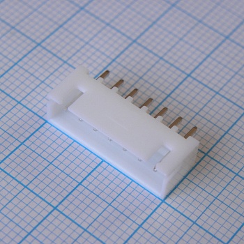 DS1069-7MVW6X - Серия XH. Корпус разъема - вилка на плату 7 контактов, шаг 2.5мм