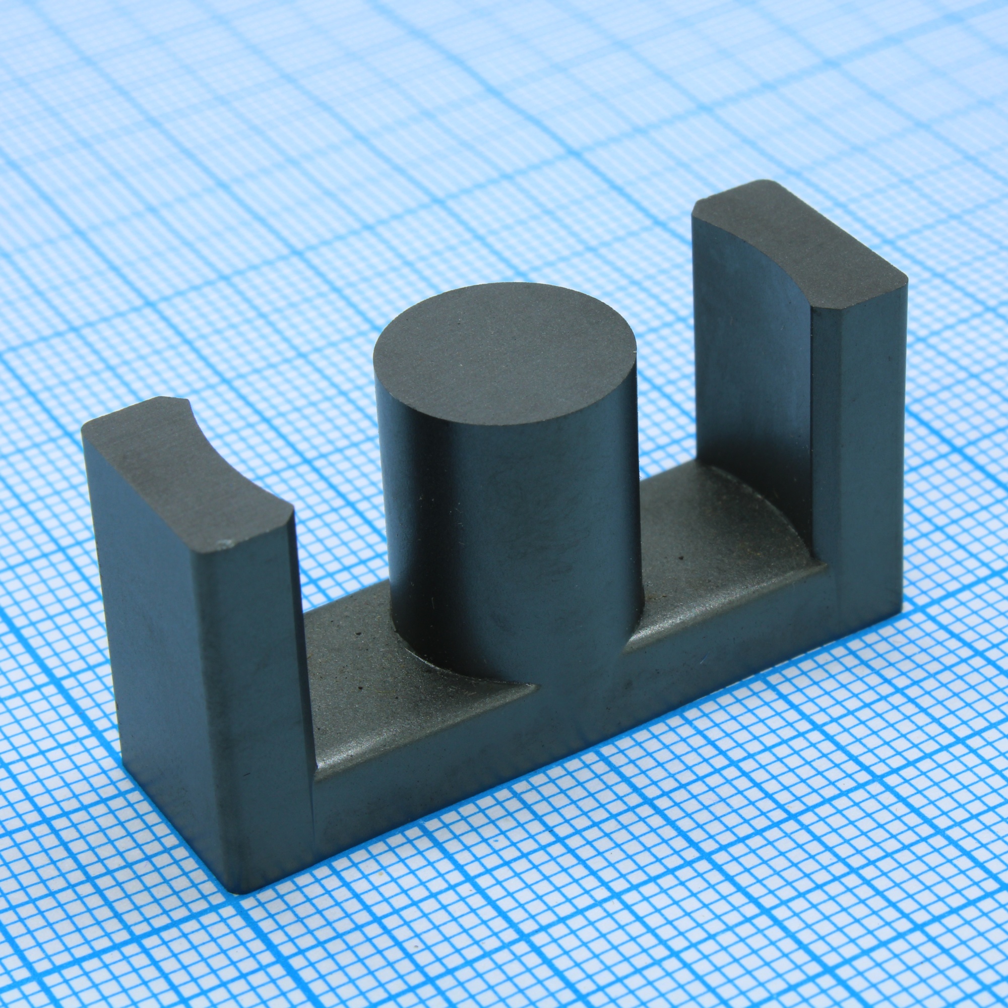 CF139 ETD3913 - Сердечник ферритовый ETD3913, размер 38.9x20x12.8 мм, 2900 nH +30/-20%, без зазора