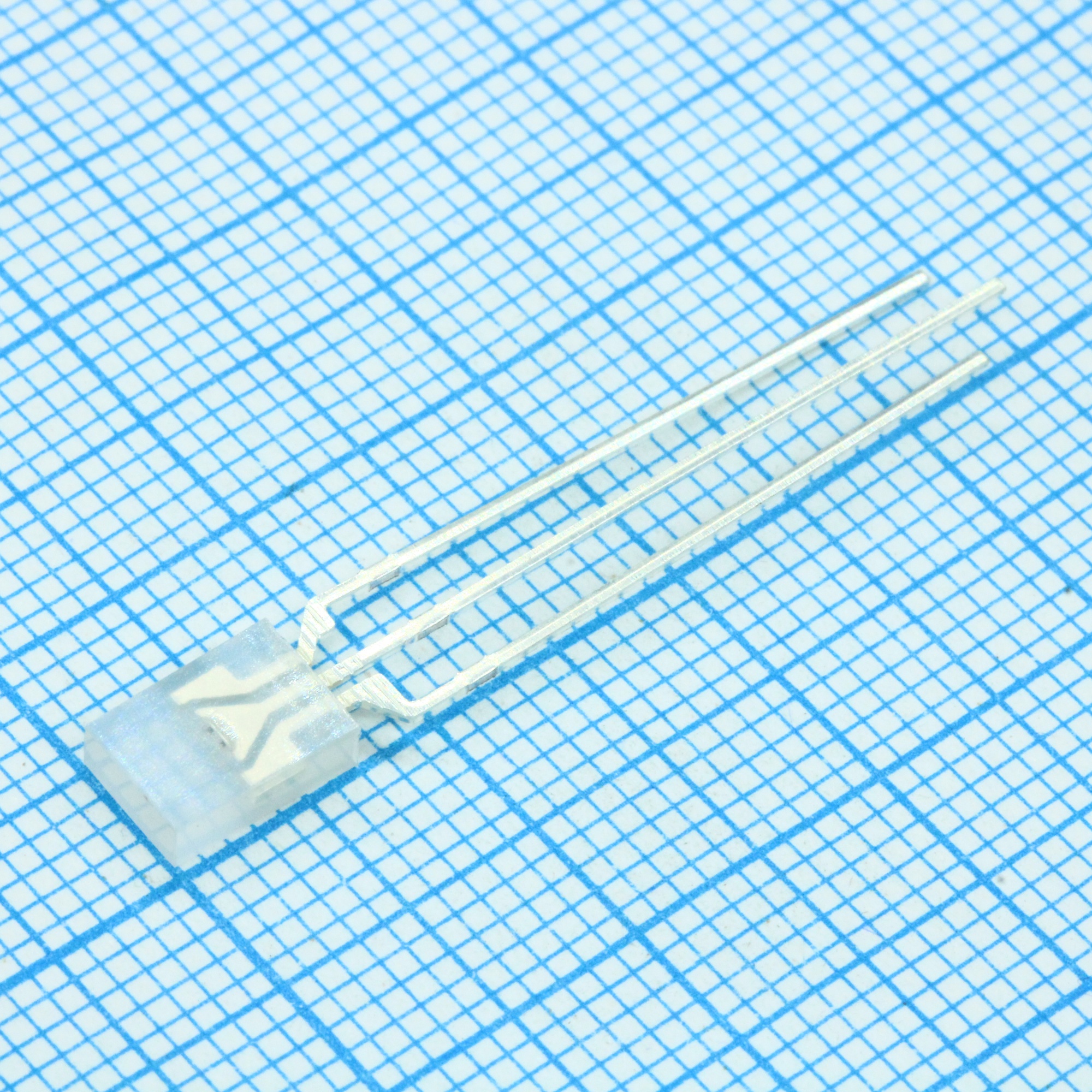 FYL-25A9URUGW1B-CC - Светодиод 2х5мм/красный/630нм/170мкд - зеленый/570нм/80мкд/белый матовый/110°