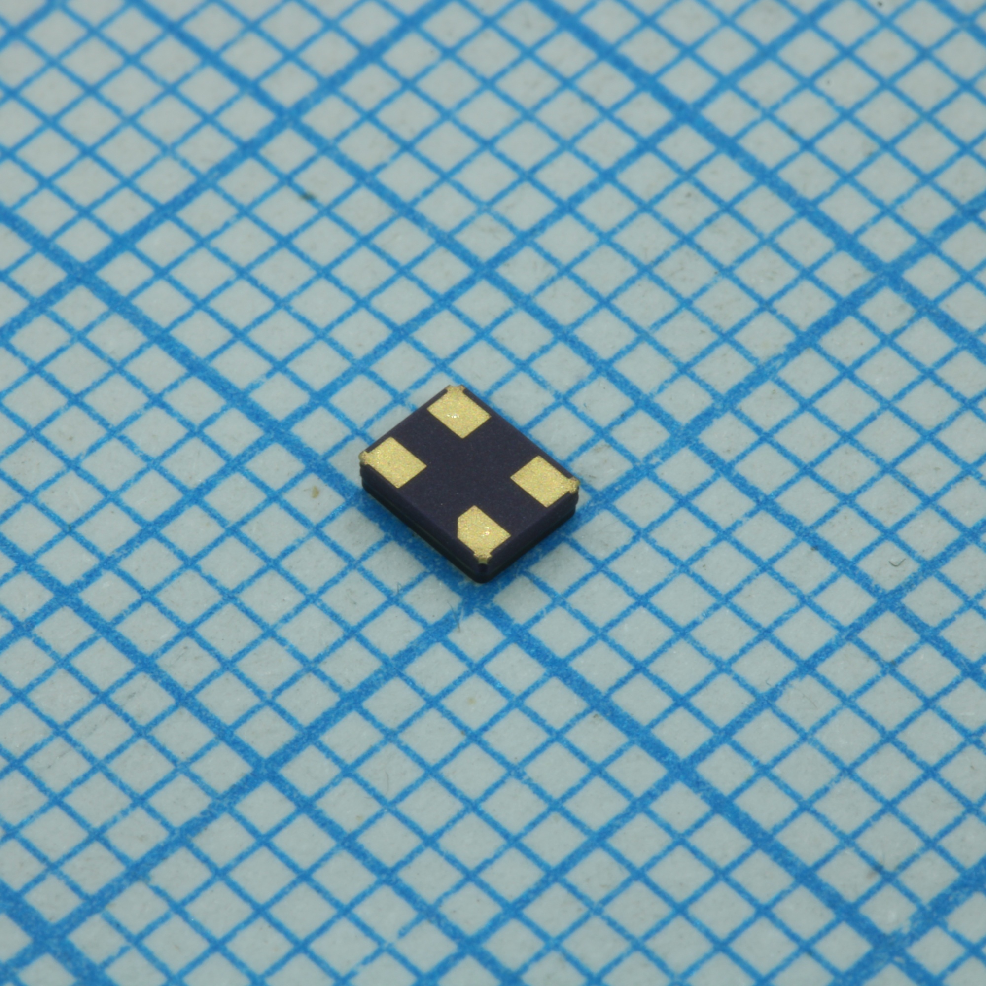 DSX321G 12.8 MHZ - Резонатор кварцевый 12.8МГц, 10PPM при 5°C, 20PPM при -40°С макс +85°C, 80Ом, 12пФ