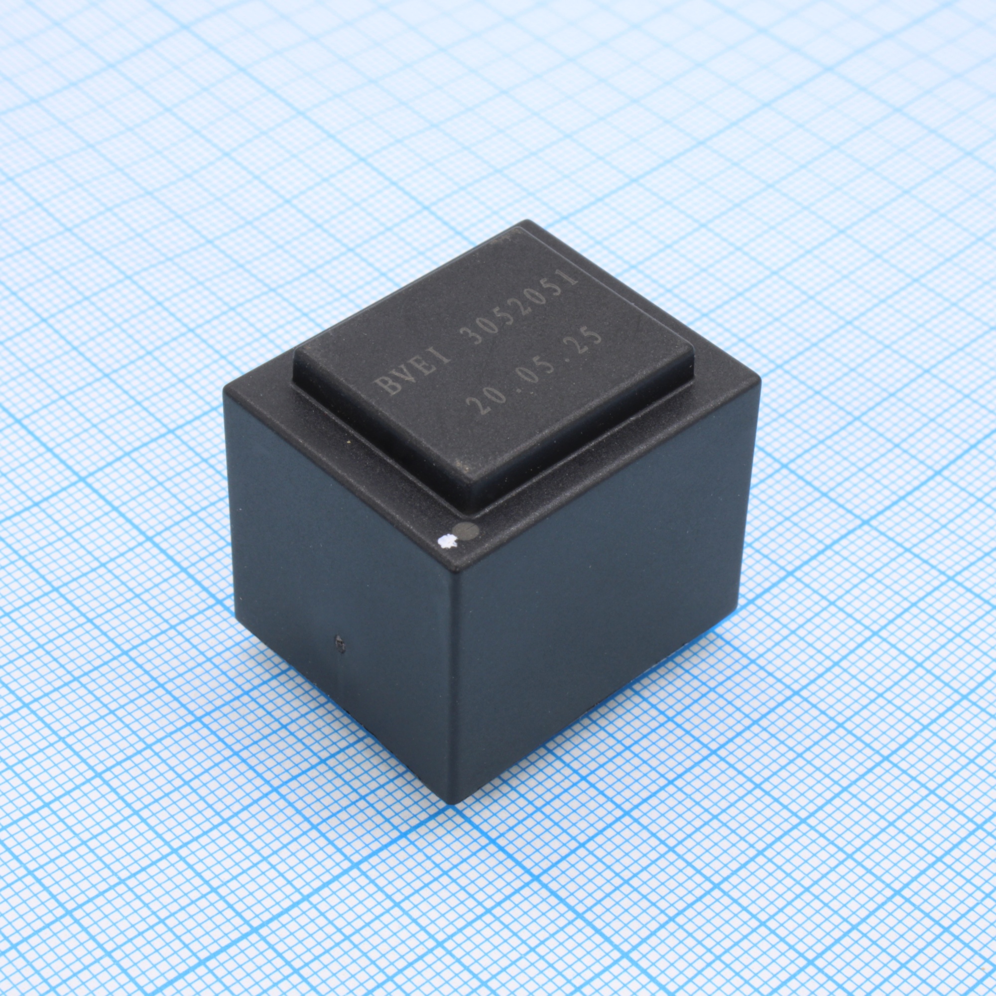 KSP-BVEI3052051 - Трансформатор питания 3ВА  230В 9В/334мА до+40°C (EI 30/18)30мм