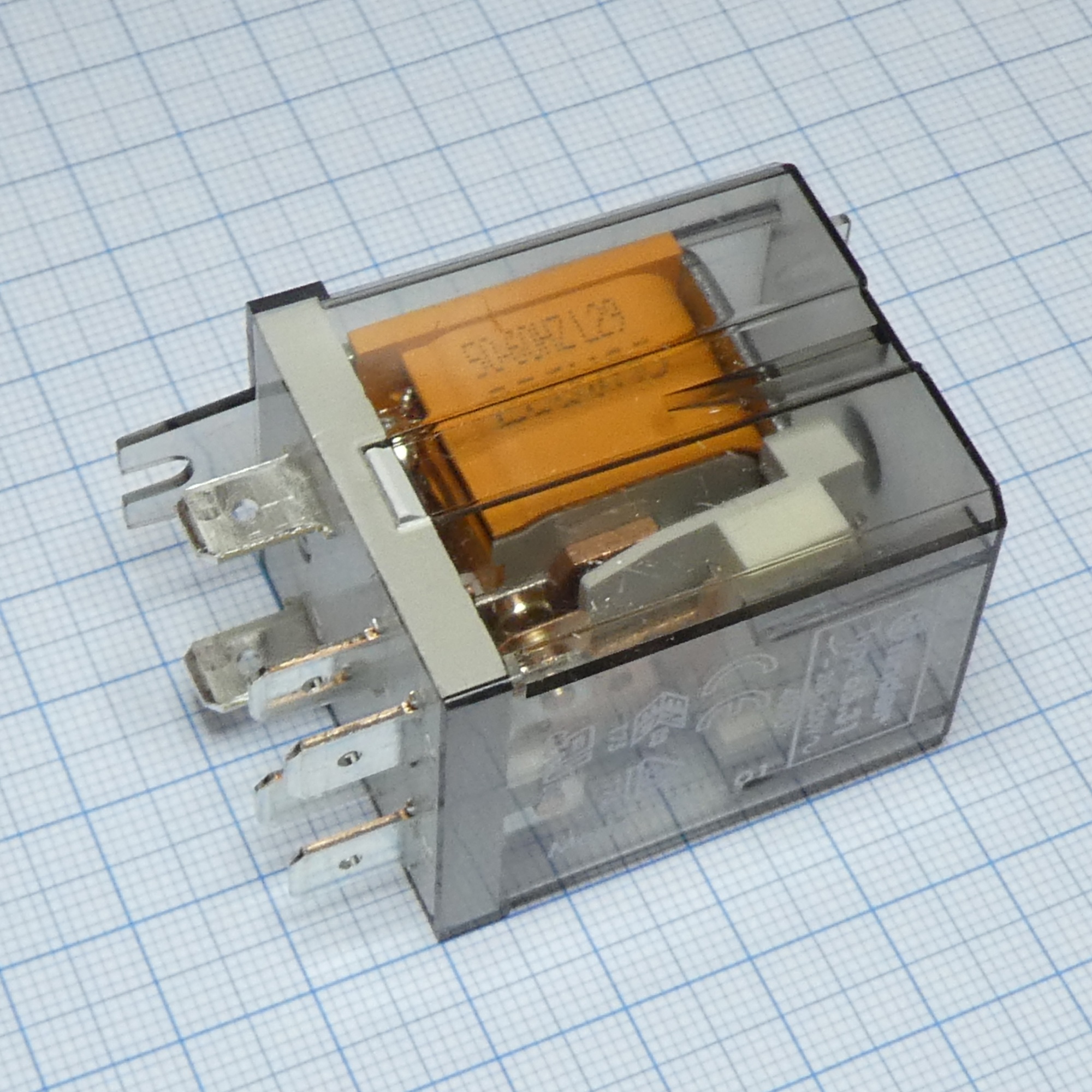 65.31.8.230.4000 - Силовое реле; 1НО + 1НЗ 20А (~ 230В AC) подключение через Faston, фланцевый монтаж