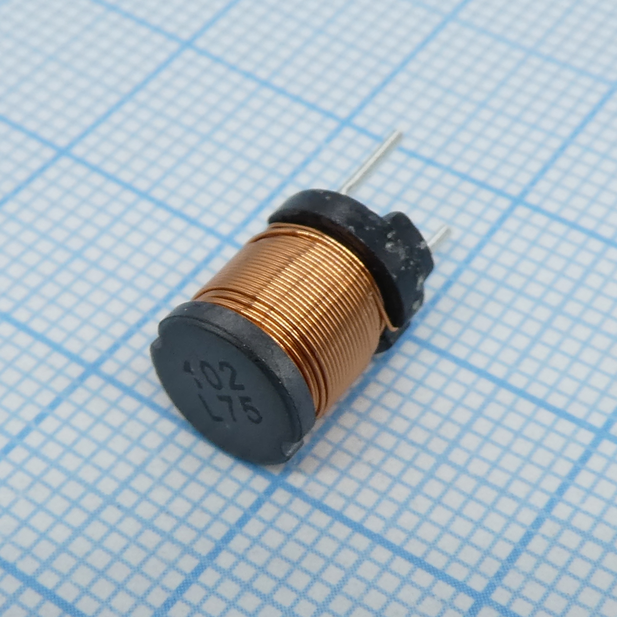 RCH8011NP-102L - Силовая индуктивность 1000uH ±15% 0.47A 1,915Om радиальная без магнитного экрана