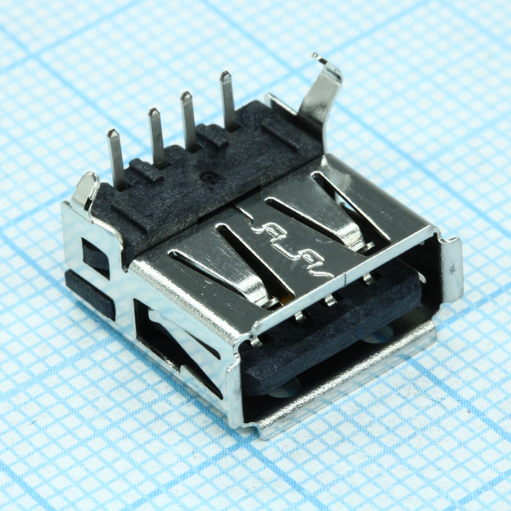 292303-4 - Разъем USB тип A, USB 2.0, розетка, 4 вывода, монтаж в отверстие, прямой угол