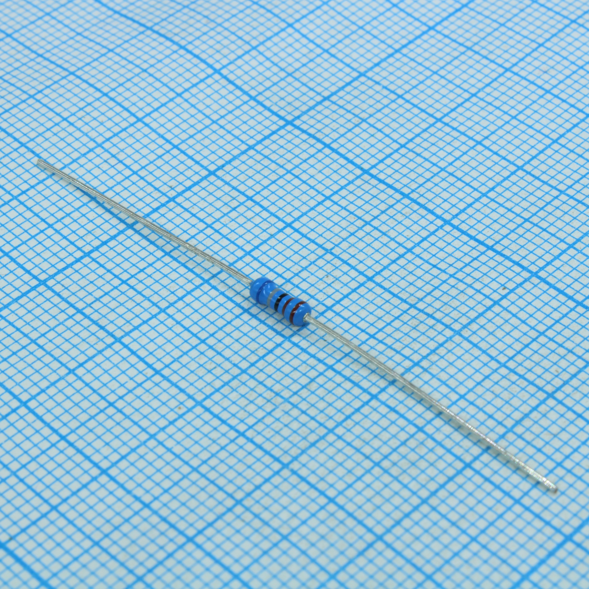 MFR025FTB-6K8R - Резистор металлопленочный 6.8кОм ±1% 0.25Вт(1/4Вт) конформное покрытие аксиальный лента в коробке