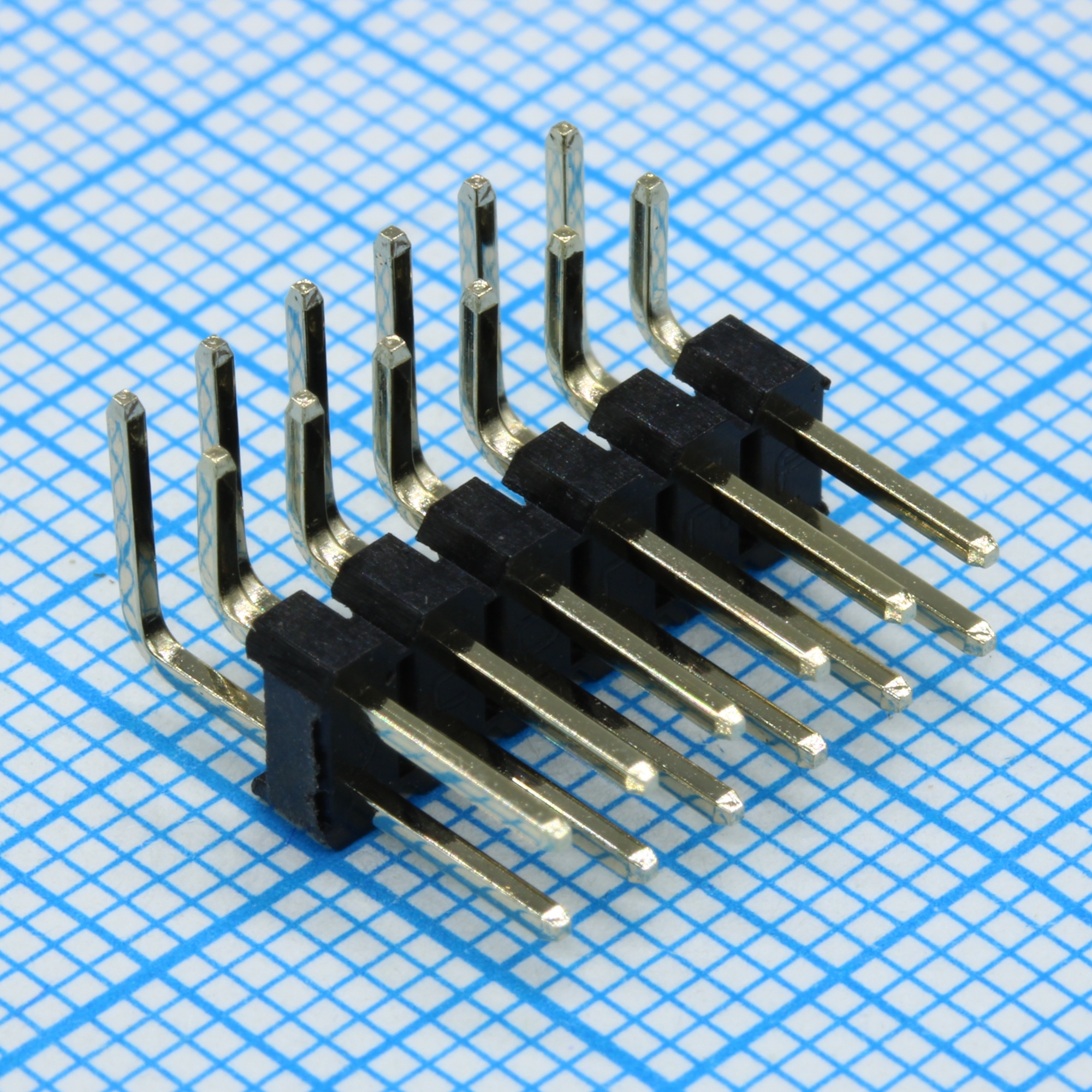 DS1022-2X6RF11-B - Соединитель штыревой, вилка на плату двухрядная угловая 12pin(2x6), шаг 2.54мм
