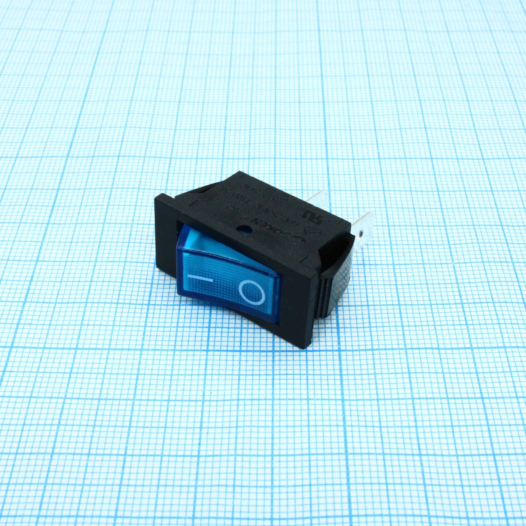 RK1-17 1X1 B/BL"0-" - Выключатель клавишный ON-OFF без подсветки цвет корпуса (черный) цвет кнопки (синий)