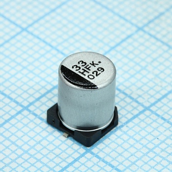 EEEFK1H330XP - Конденсатор алюминиевый электролитический 33мкФ 50В ±20% (6.3 X 7.7мм) для поверхностного монтажа 195мА 2000час 105°С автомобильного применения лента на катушке