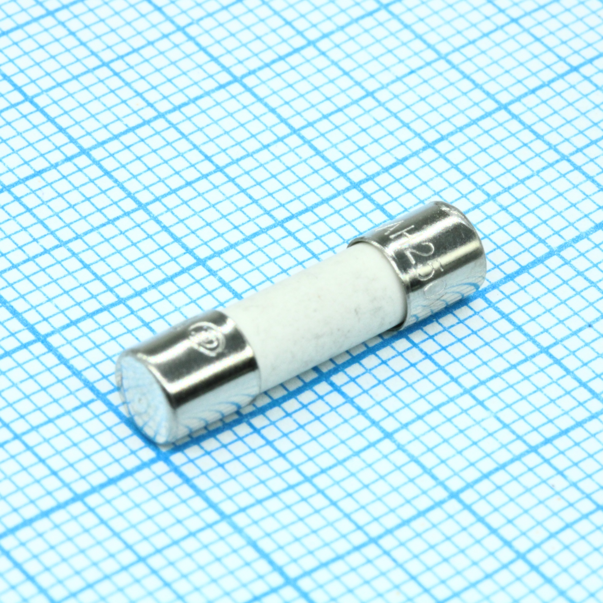 0216.125MXP - Миниатюрный быстродействующий предохранитель 0.125А 250В 5X20мм в керамическом корпусе россыпь