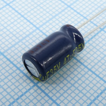 EEUFC1V470 - Конденсатор радиальный алюминиевый 35В 47мкФ (6.3*11mm) 290mA 1000часов 105°C