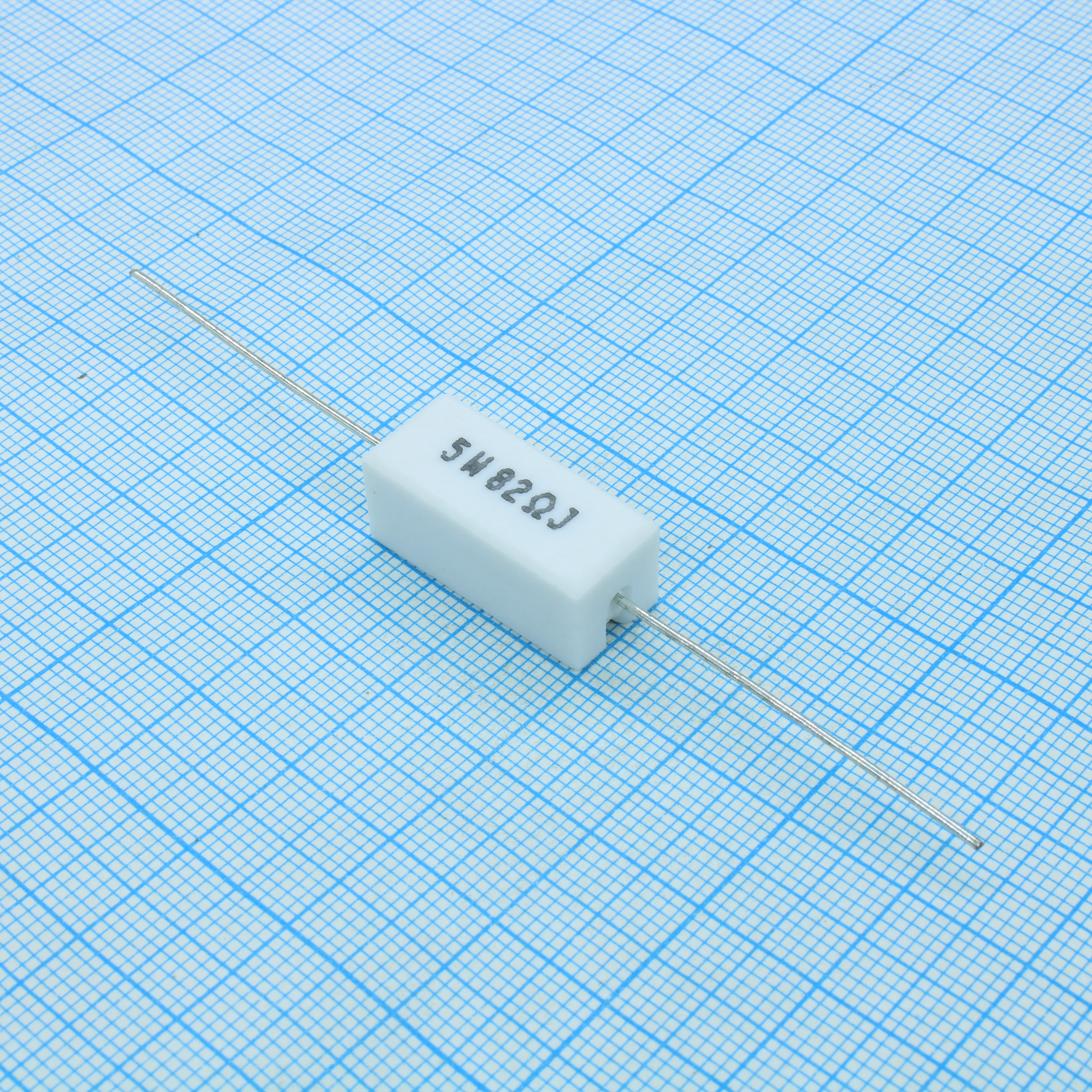 SQP5WJ82RB - Резистор цементный аксиальный 82Ом ±5% 5Вт