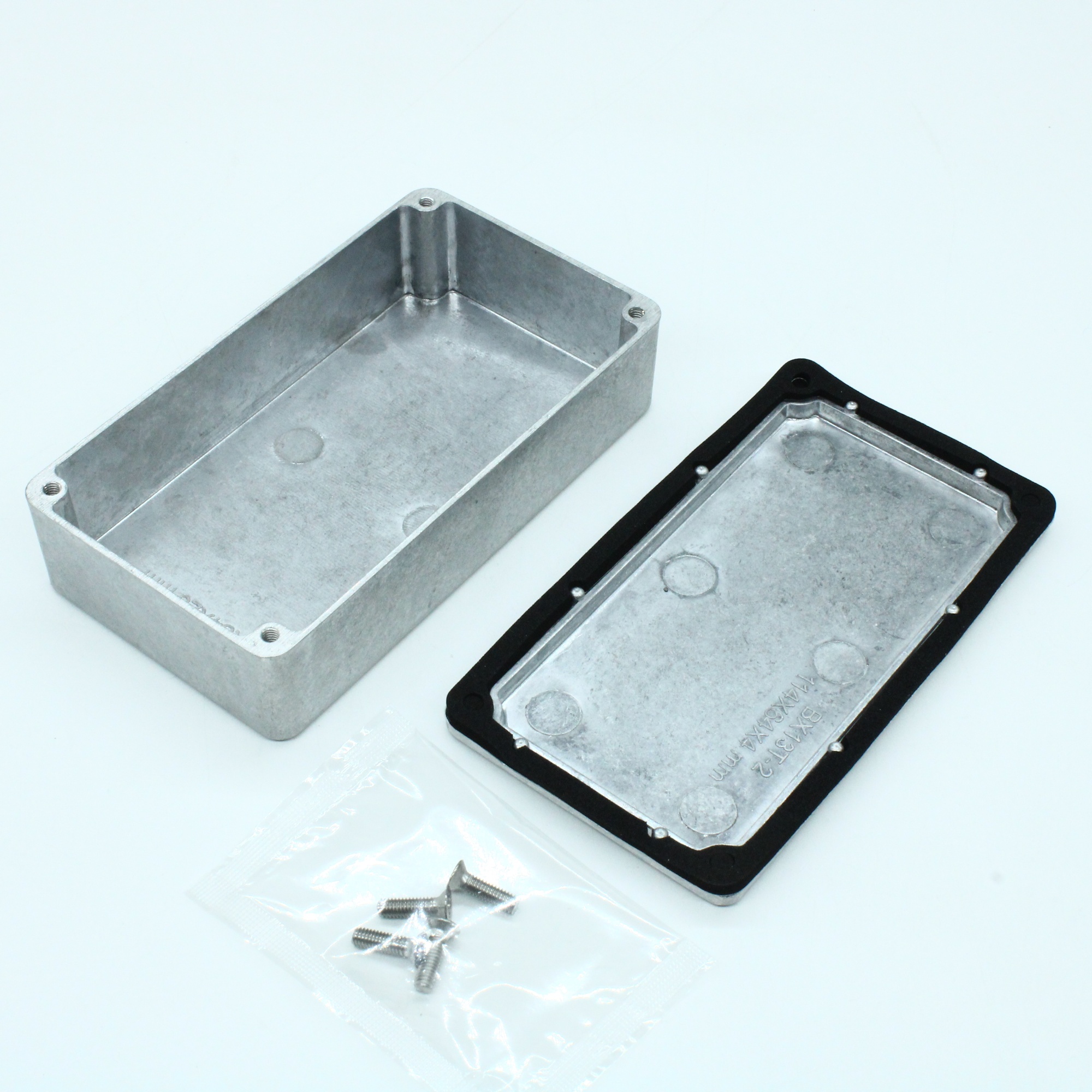 BS13 - Герметичный алюминиевый корпус с прокладкой, IP66, некрашеный