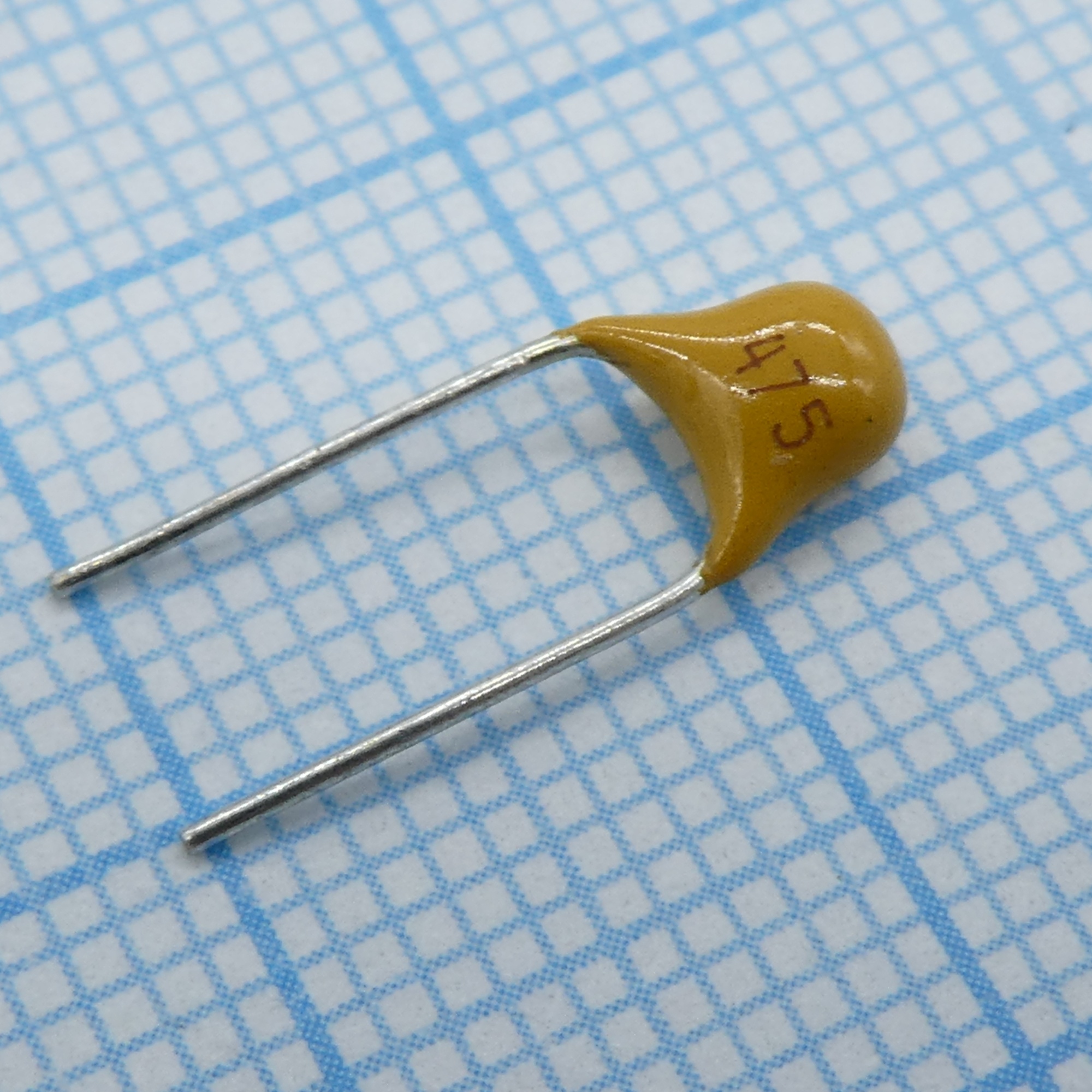 TS170R1H475Z8BFB0R - Конденсатор керамический многослойный 4.7мкФ 50В Y5V +80%-20% радиальный 5.08мм 85°C россыпь