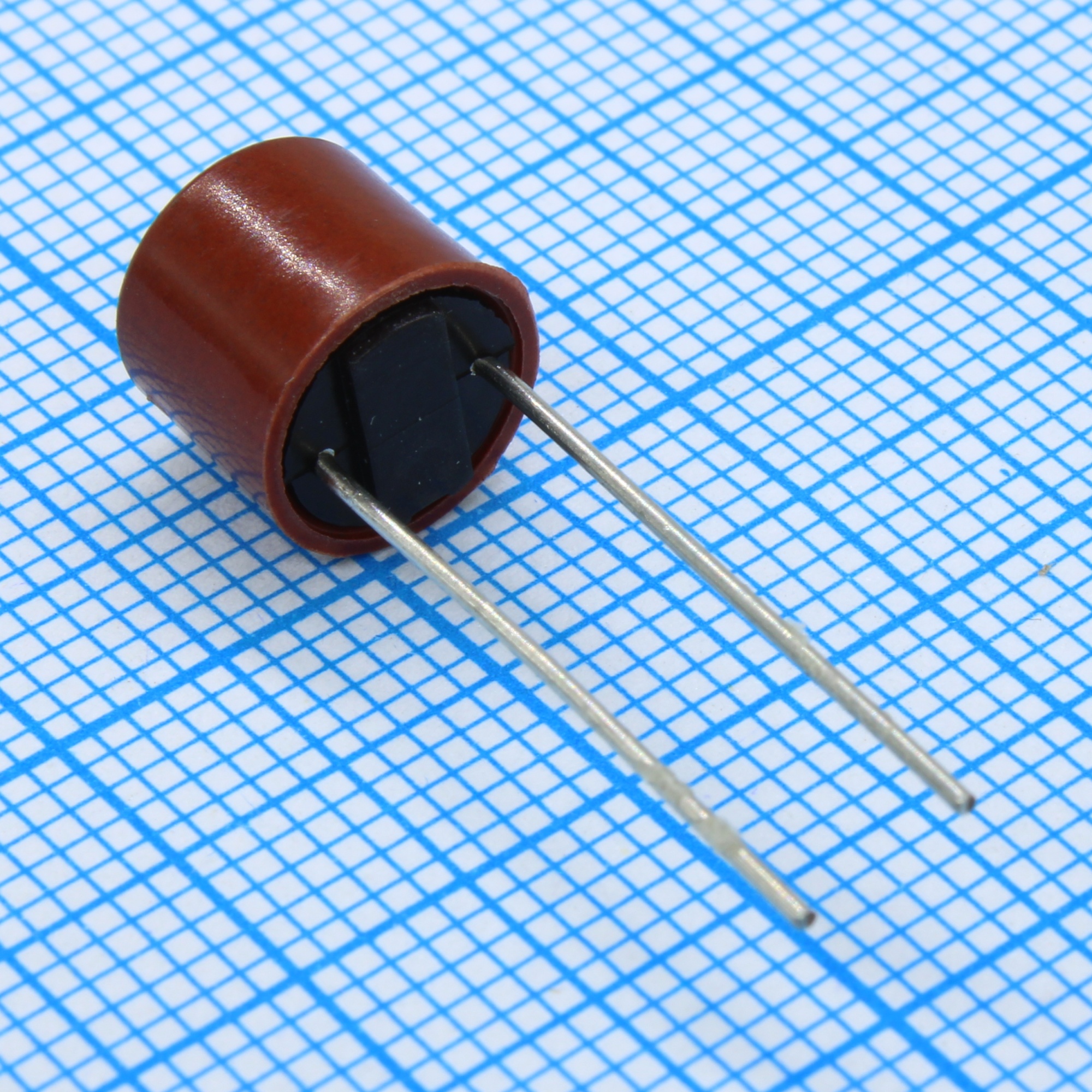 37000500000 - Предохранитель быстродействующий 50 мА на плату (ТНТ)