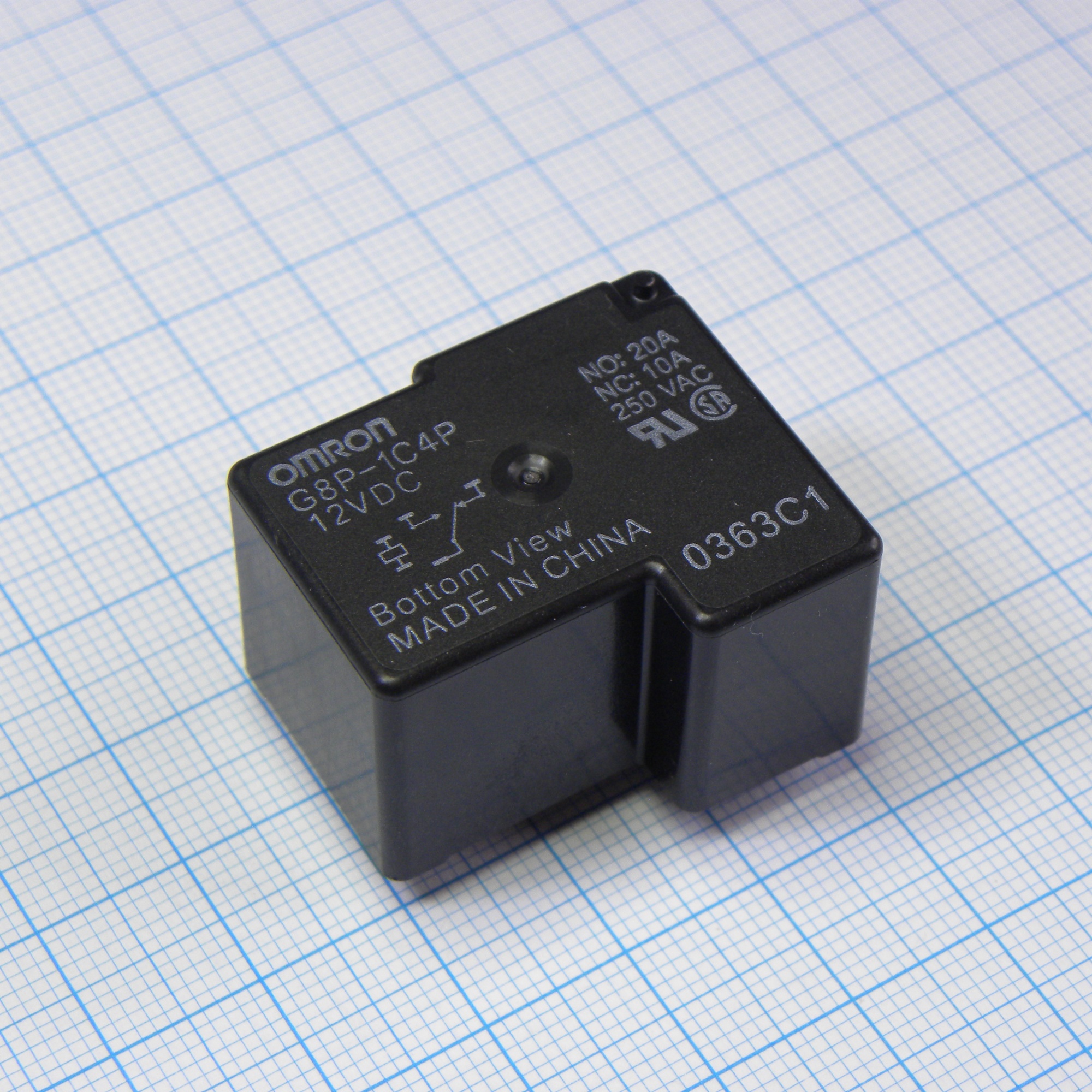 G8P-1C4P-12DC - Универсальное реле, серия G8P, силовое, без защелки, SPDT, 12В DC, 30А