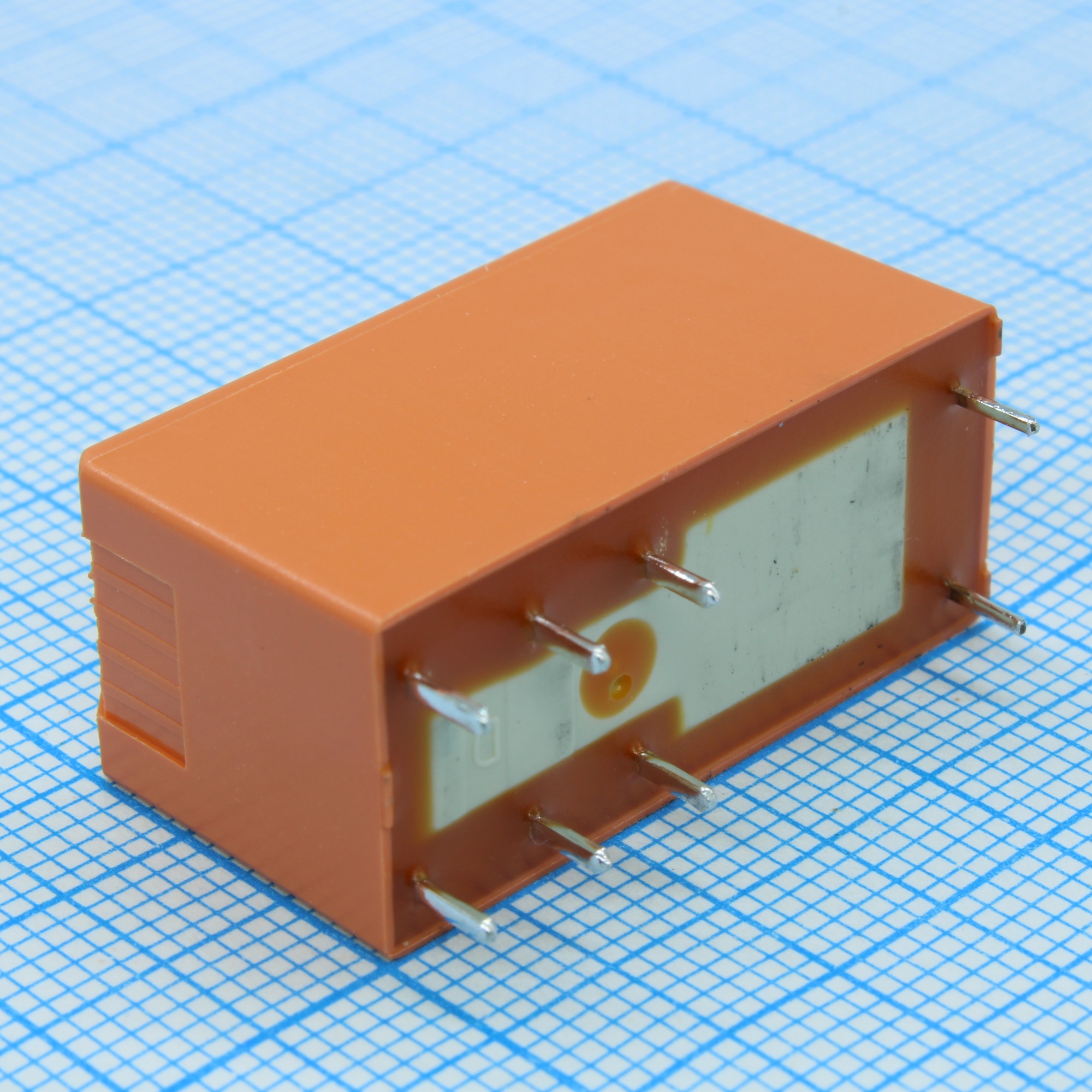 1-1649329-0 - Реле силовое 8А две группы на переключение катушка 5В