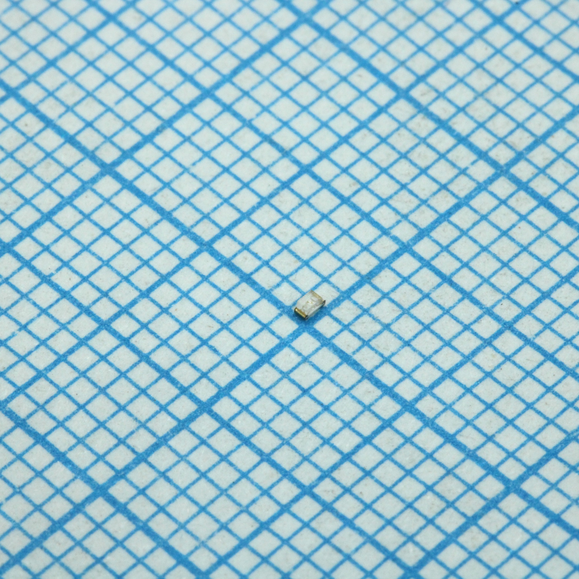 KPHHS-1005QBC-D-V - Чип светодиод SMD синий 1,0x0,5мм 140° прозрачный 40/60 мКд 3,3В