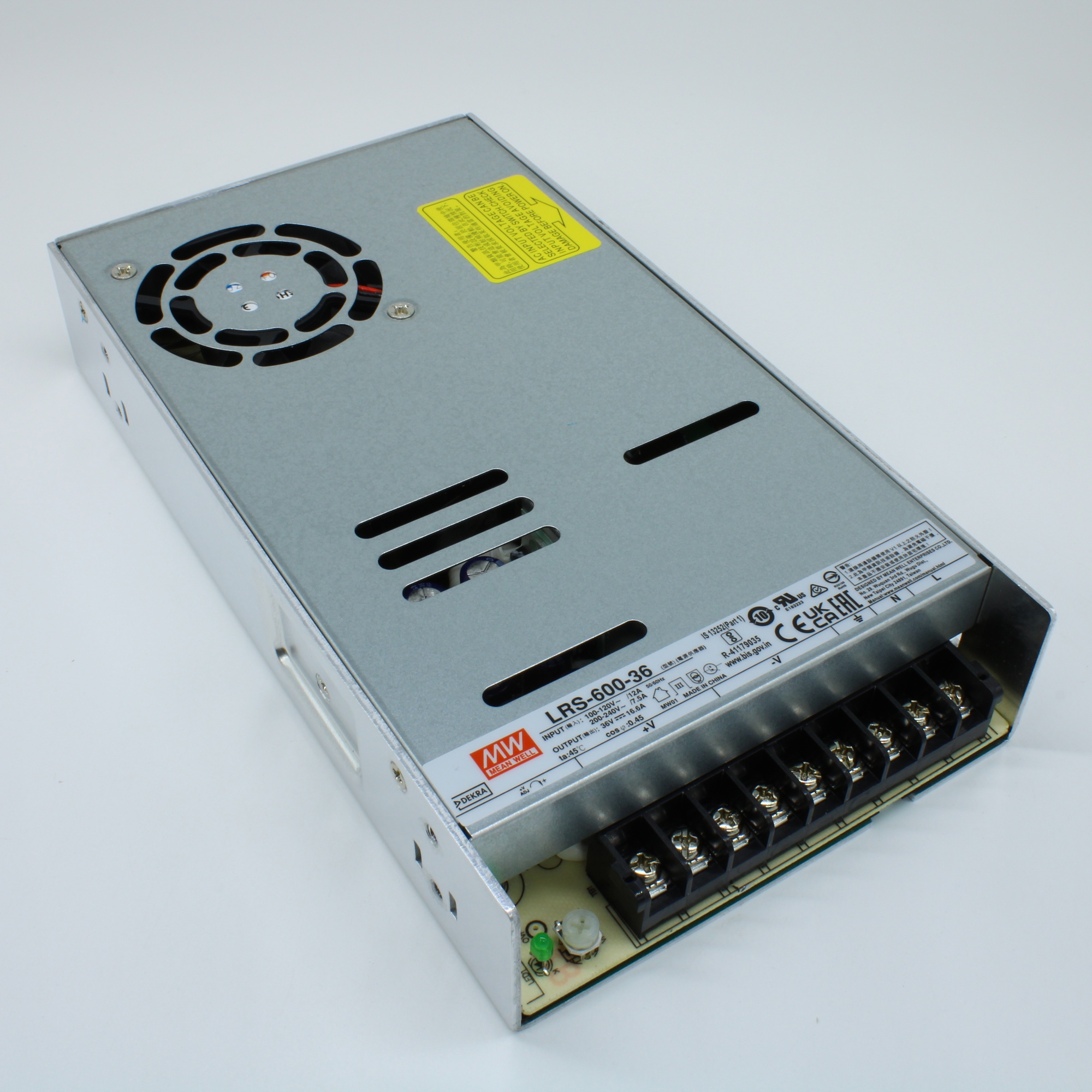 LRS-600-36 - AC-DC, 597.6Вт, вход 90…264В AC (переключатель), 47…63Гц, выход 36В/16.6A, рег.вых=34.2…39.6В, изоляция 3000В AC, в кожухе 225х124х41мм, -20…+65°С