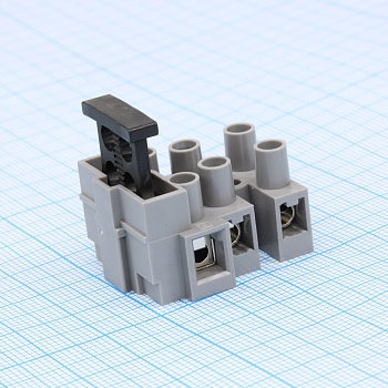 GT1450HB-801-03P-11-100 - Электромонтажный клеммник с предохранителем на 3 контакта.