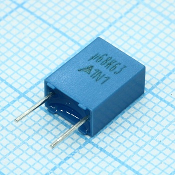 B32529C0684K - Конденсатор металлоплёночный полиэтилентерефталатный 0.68мкФ 63В ±10% (7.3х4.5х9.5мм) шаг выводов 5мм 125°С автомобильного применения россыпь