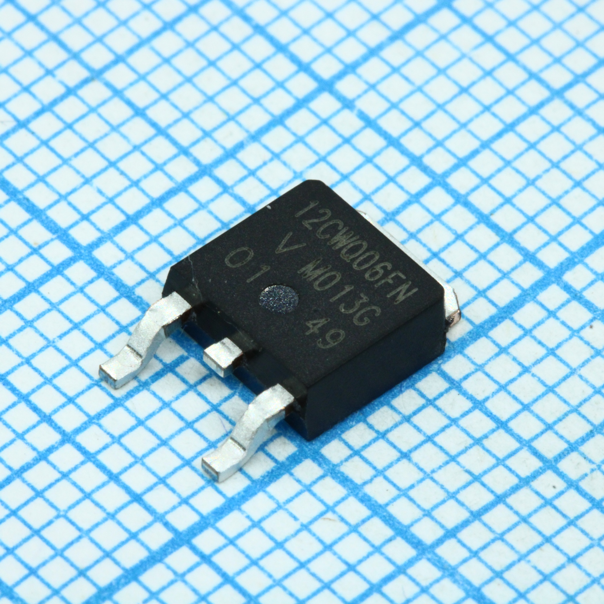 VS-12CWQ06FN-M3 - Диоды Шоттки сборка 60В 12А