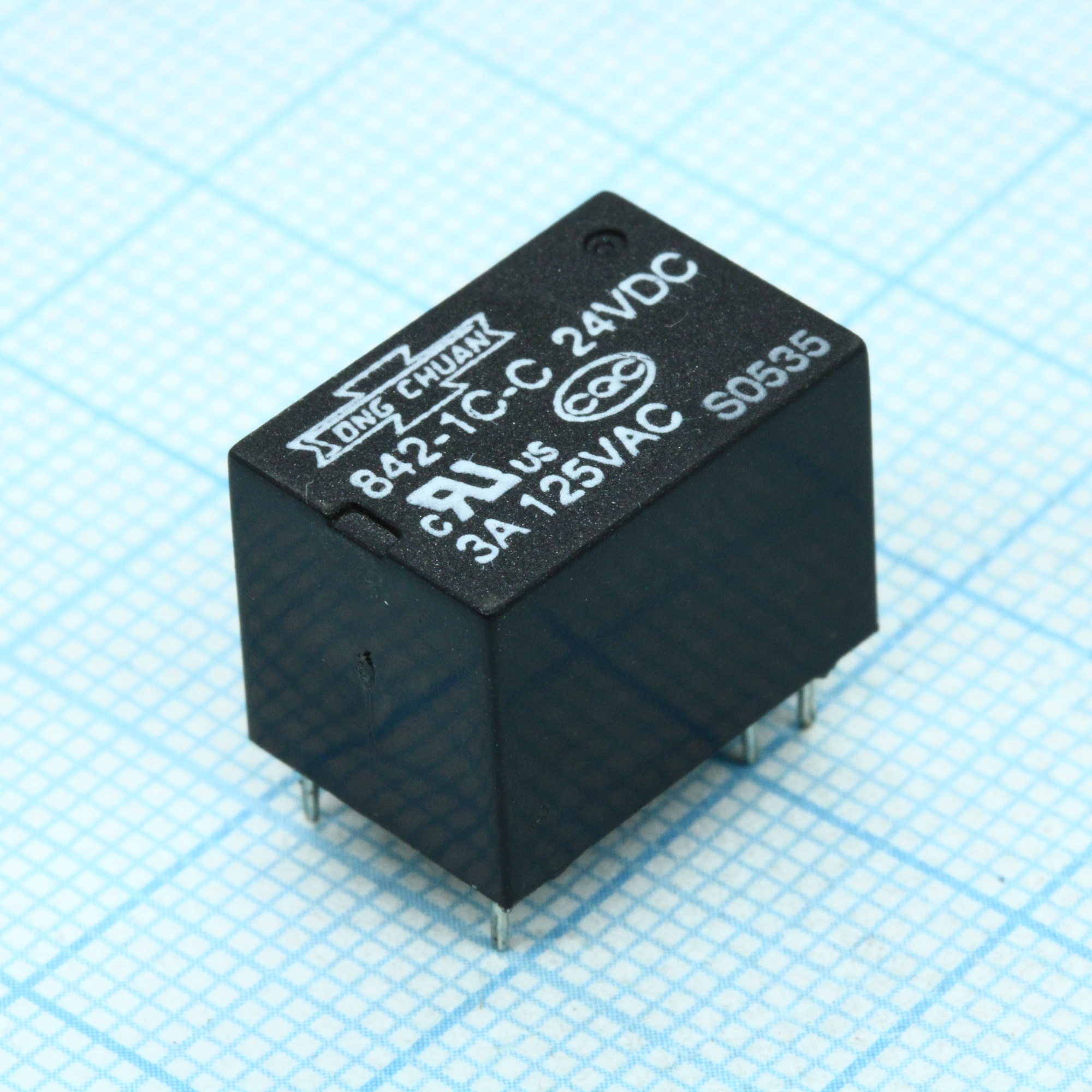 842-1C-C 24VDC - Реле силовое в плату катушка 24В 0.2Вт. Комм.: 3А 120VAC/28VDC, конт.: 1 перекидной, размер (LxWxH) мм: 15.7 х 10.9 х 12.0.