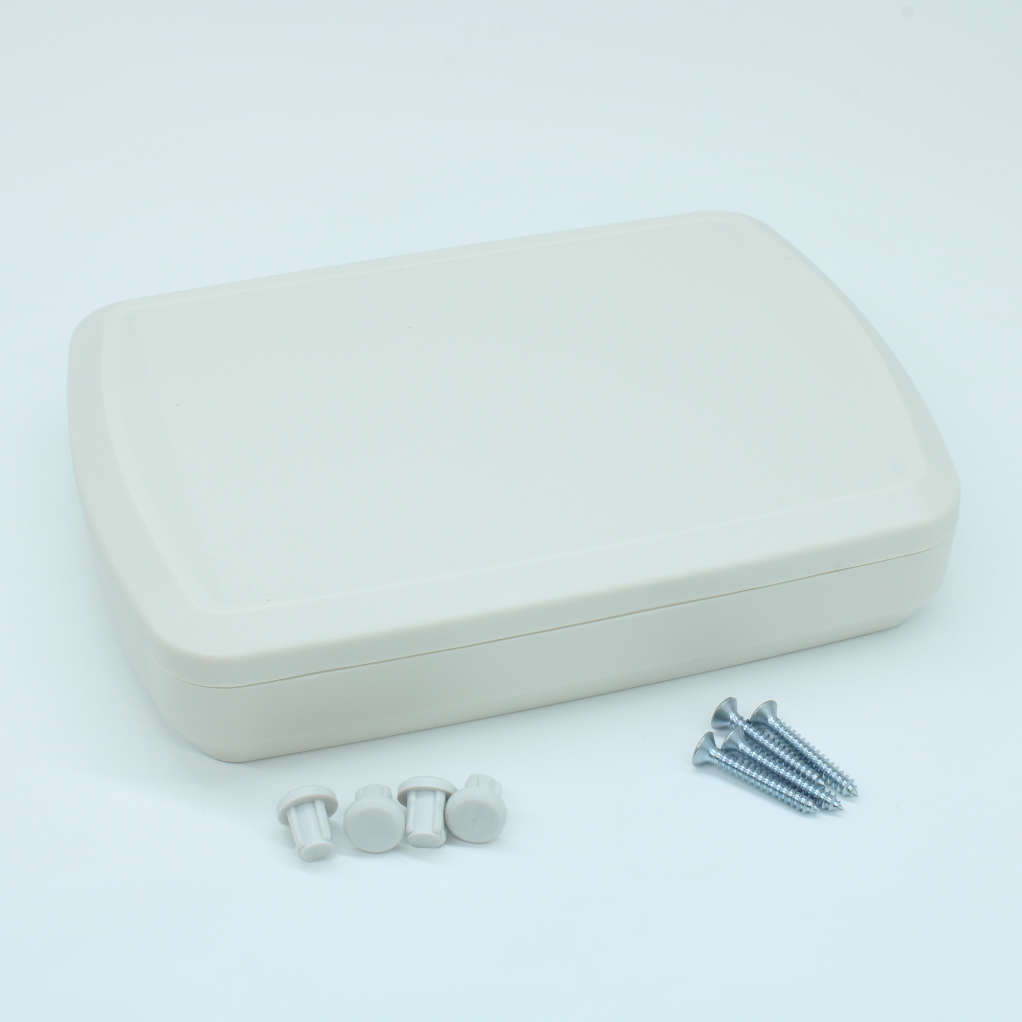 PL2943WH - Тонкий приборный корпус белого цвета из ударопрочного жаростойкого  пластика