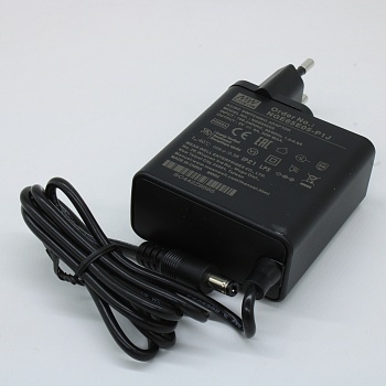 NGE65E05-P1J - AC-DC, 30Вт, сетевой адаптер, выход 5В/6А, вход 80...264В AC, 47...63 Гц, изоляция 4000B DC, 2xMOPP, 62x30*x65мм, -30...+70C, евровилка, выходной разъем 11мм, диам. 5.5х2.1мм