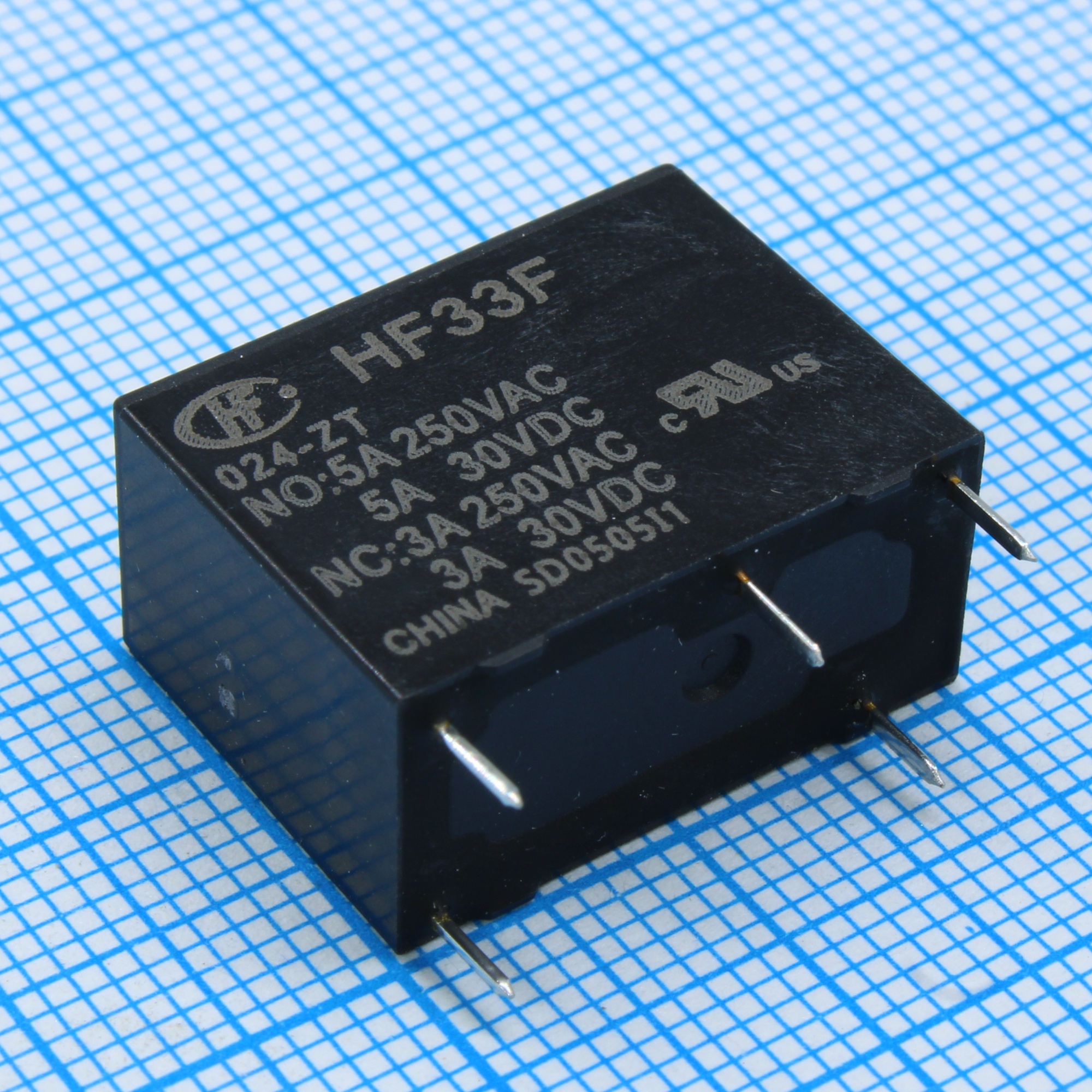 HF33F/024-ZT - Реле силовое 5А одна группа на переключение катушка 24В