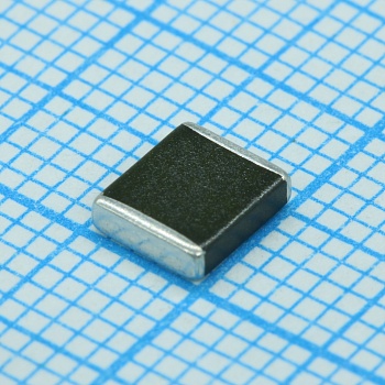 B72540E1300K062 - Варистор многослойный 30В переменного тока/34В постоянного тока 1200A 47В предел 2220 ЧИП автомобильного применения лента на катушке