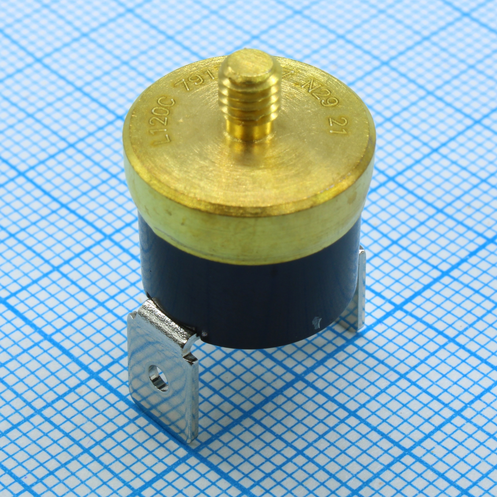 2455R--79130477 - Термостат нормально замкнутые контакты 120°С/110°C 10A 250В шпилька М4