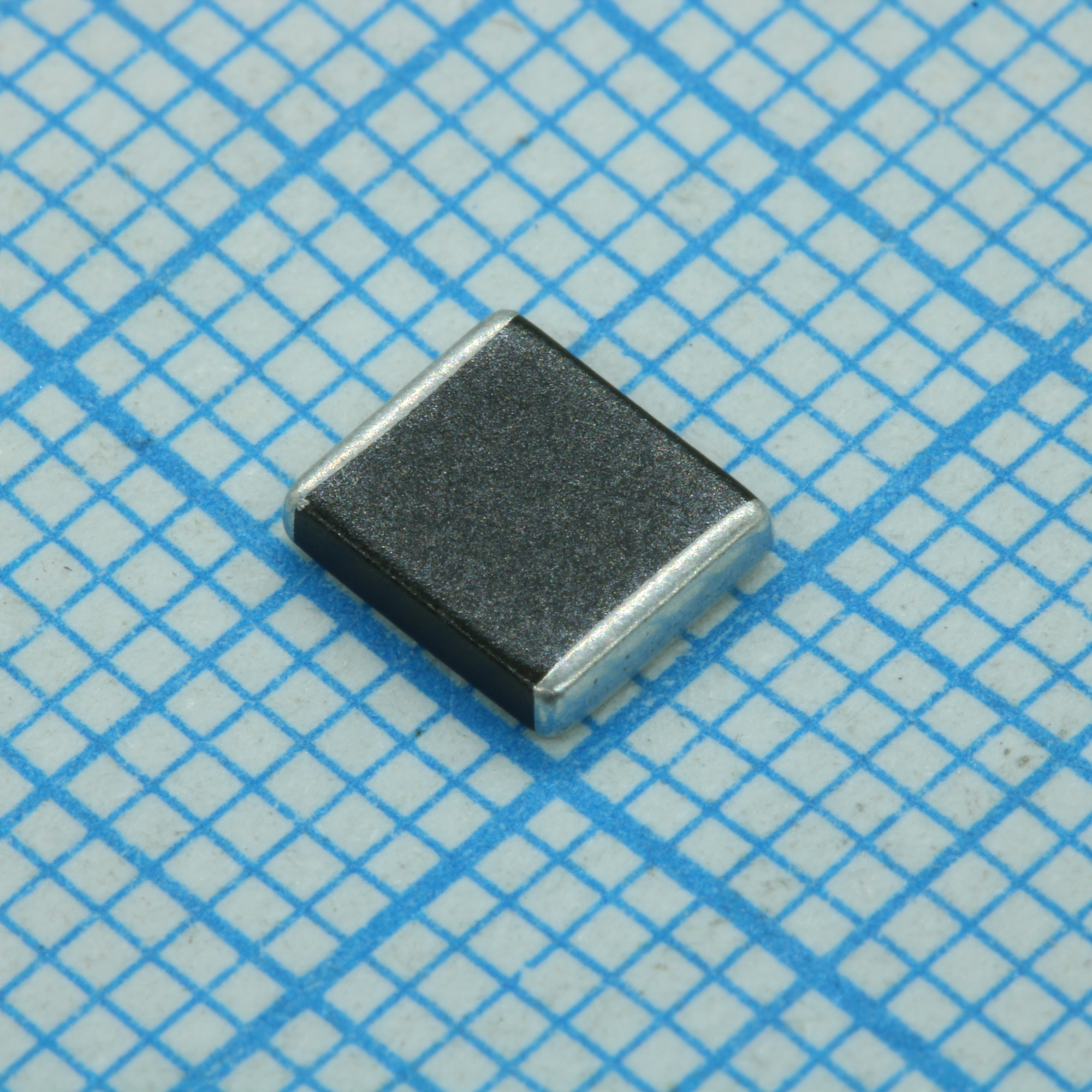 B72540T0040M062 - SMD варистор 2220 30VAC 1200A (CT2220M4G)