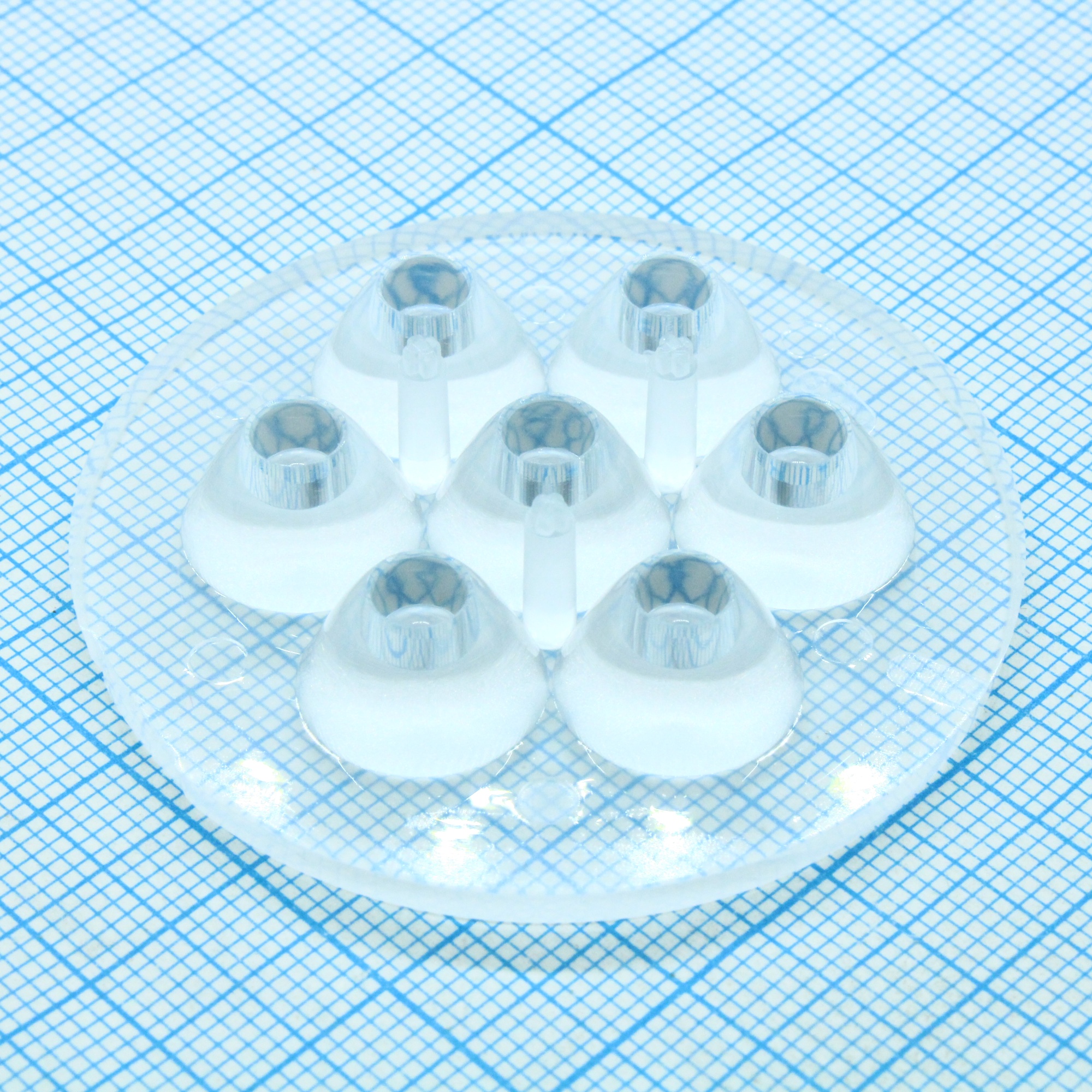 C11679_ANNA-50-7-M - Круглая групповая линза под 7светодиодов, ~20°, D=50 mm   H=10,7 mm